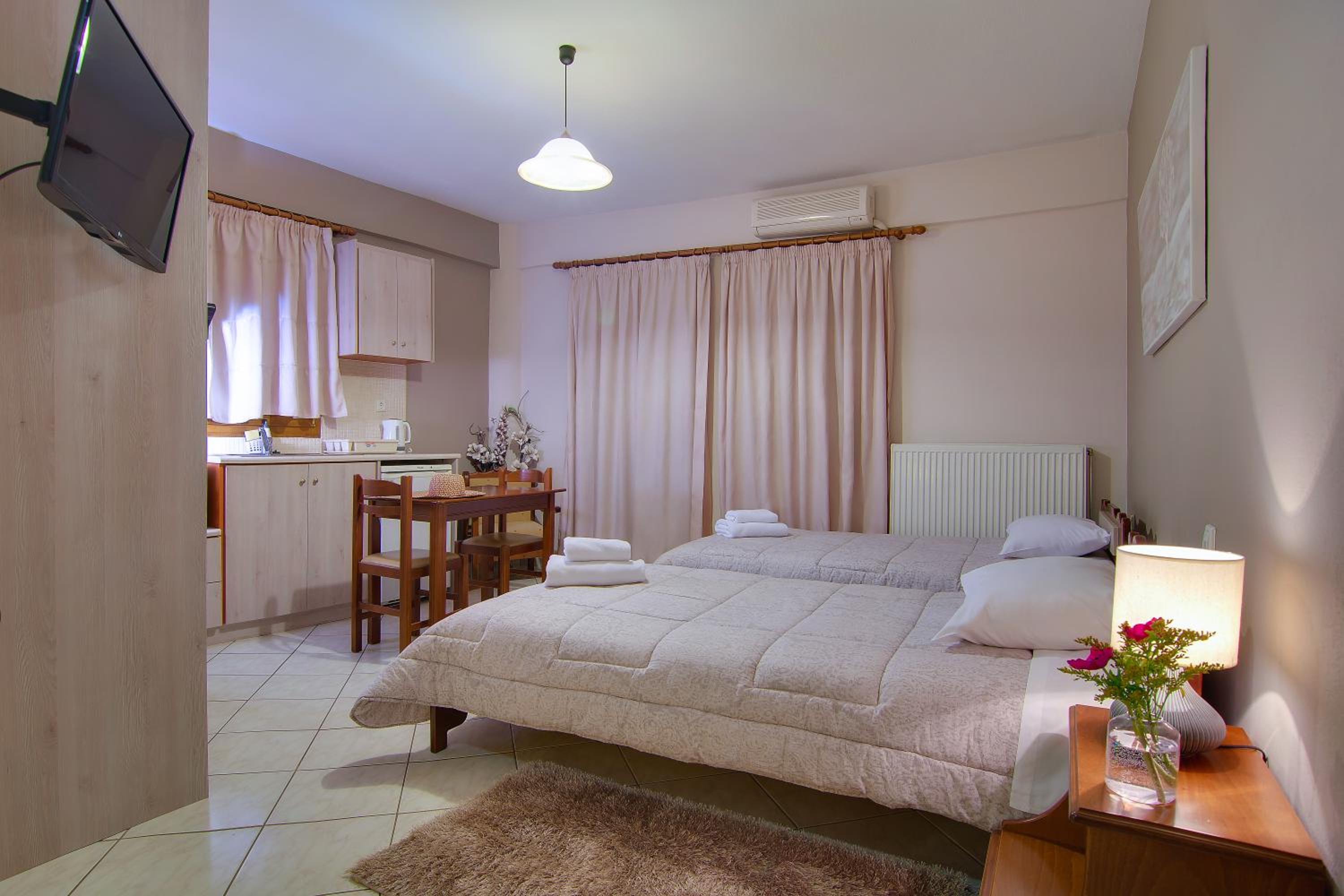 Tsironis Guesthouse
