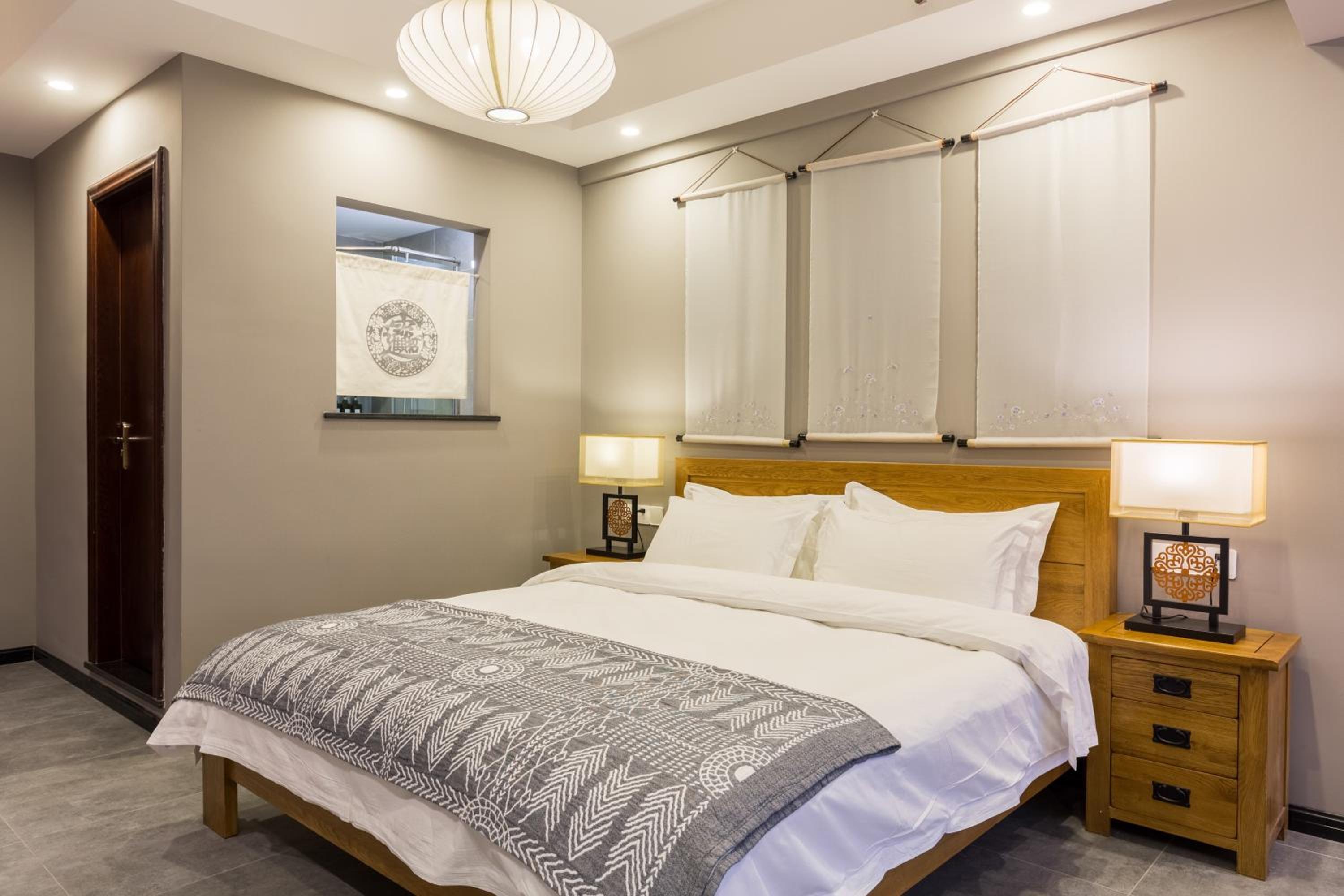 Chongqing Ouranjian Lake View Guesthouse