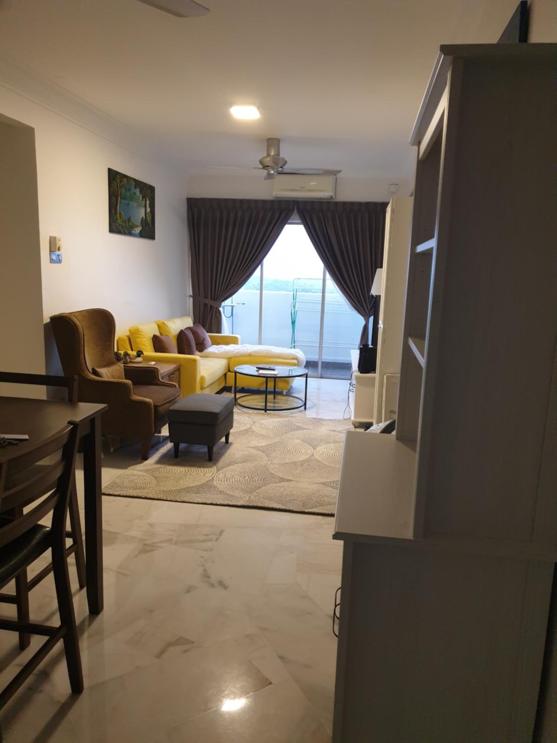 5-Bedroom Family Apartment photo 1