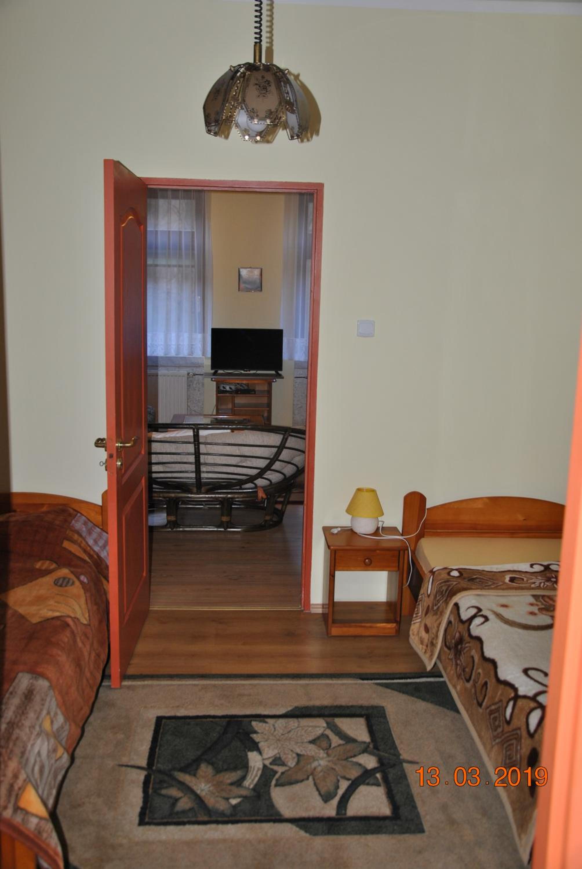 Photo 33