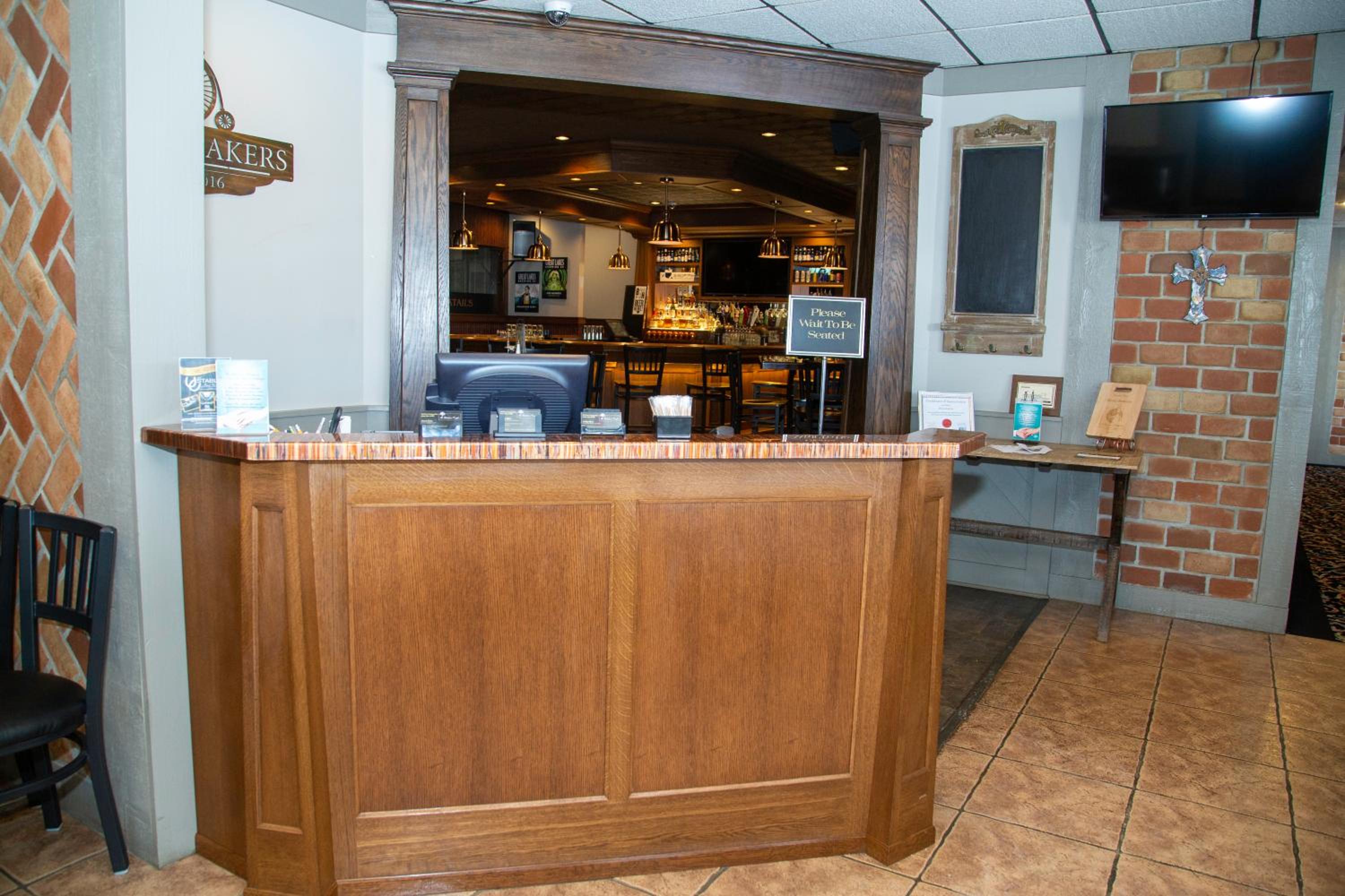 The Stables Inn & Suites view 4