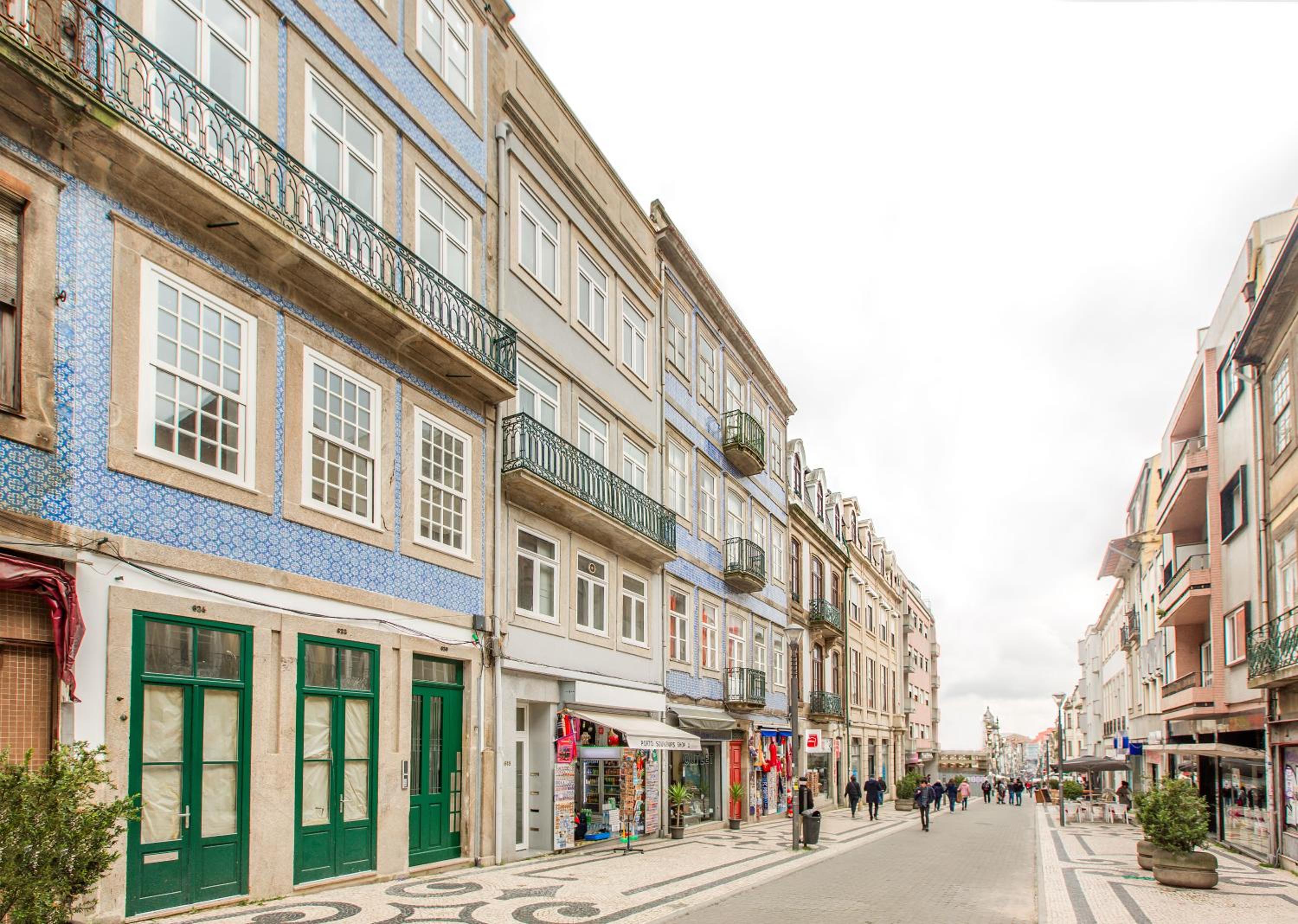 Santa Catarina Experience in Porto view 3