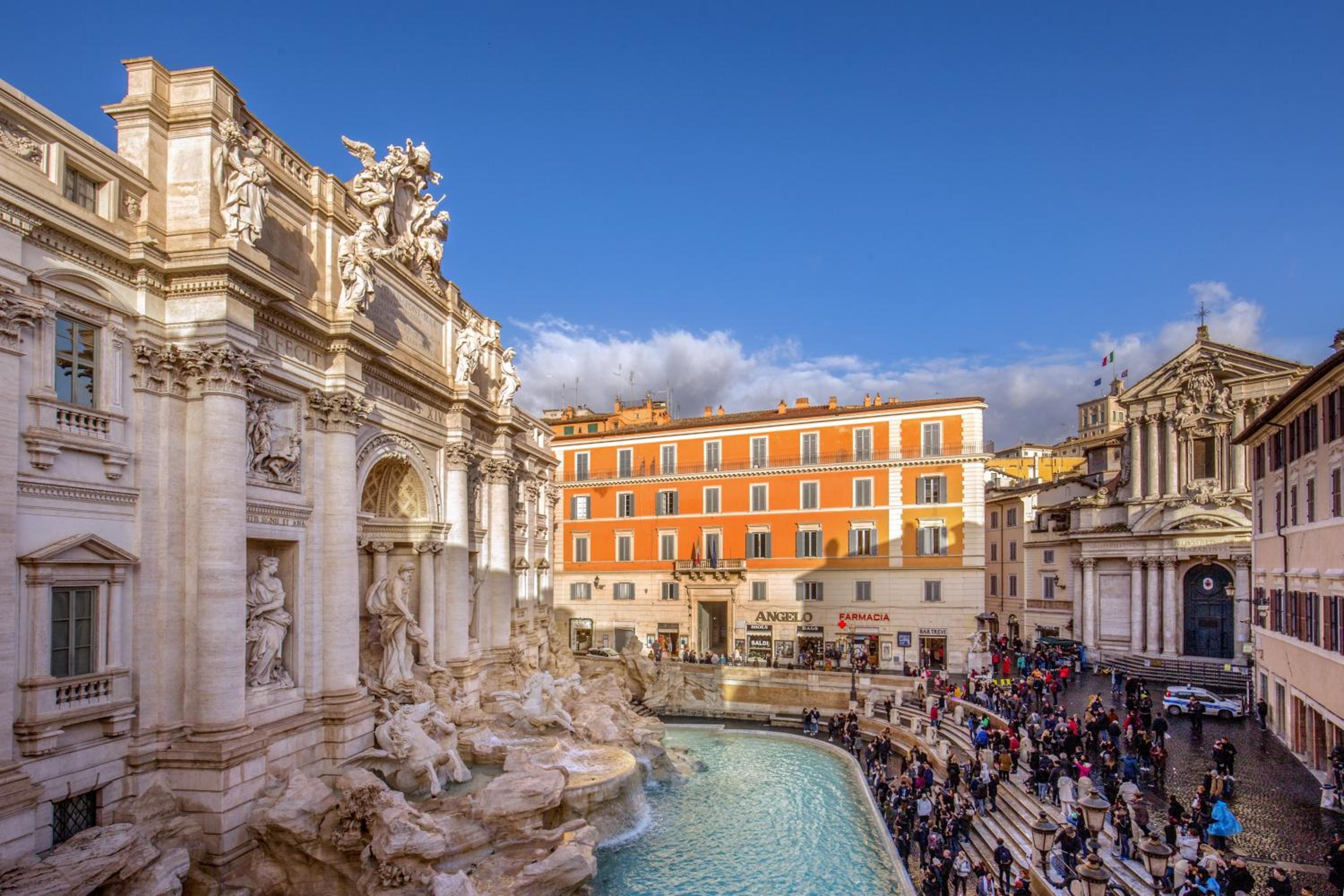 Trevi Ab Aeterno - Amazing View of the Trevi Fountain