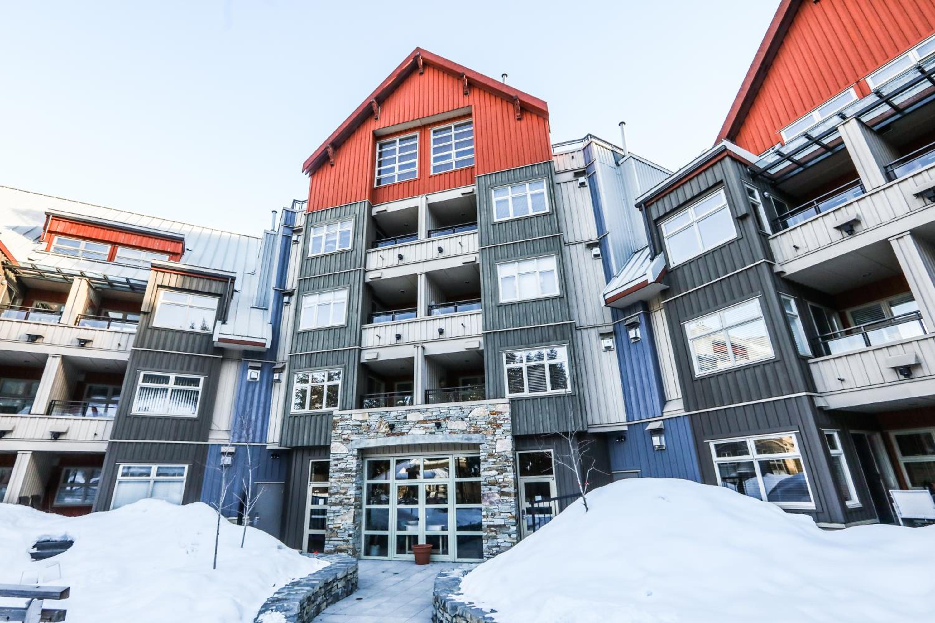 Lake Placid Lodge by Whiski Jack - Image 5