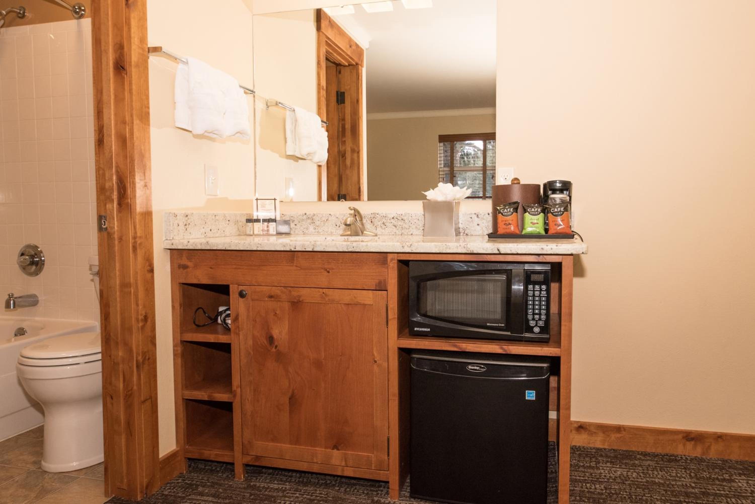 The Maxwell Inn - Property Image 30