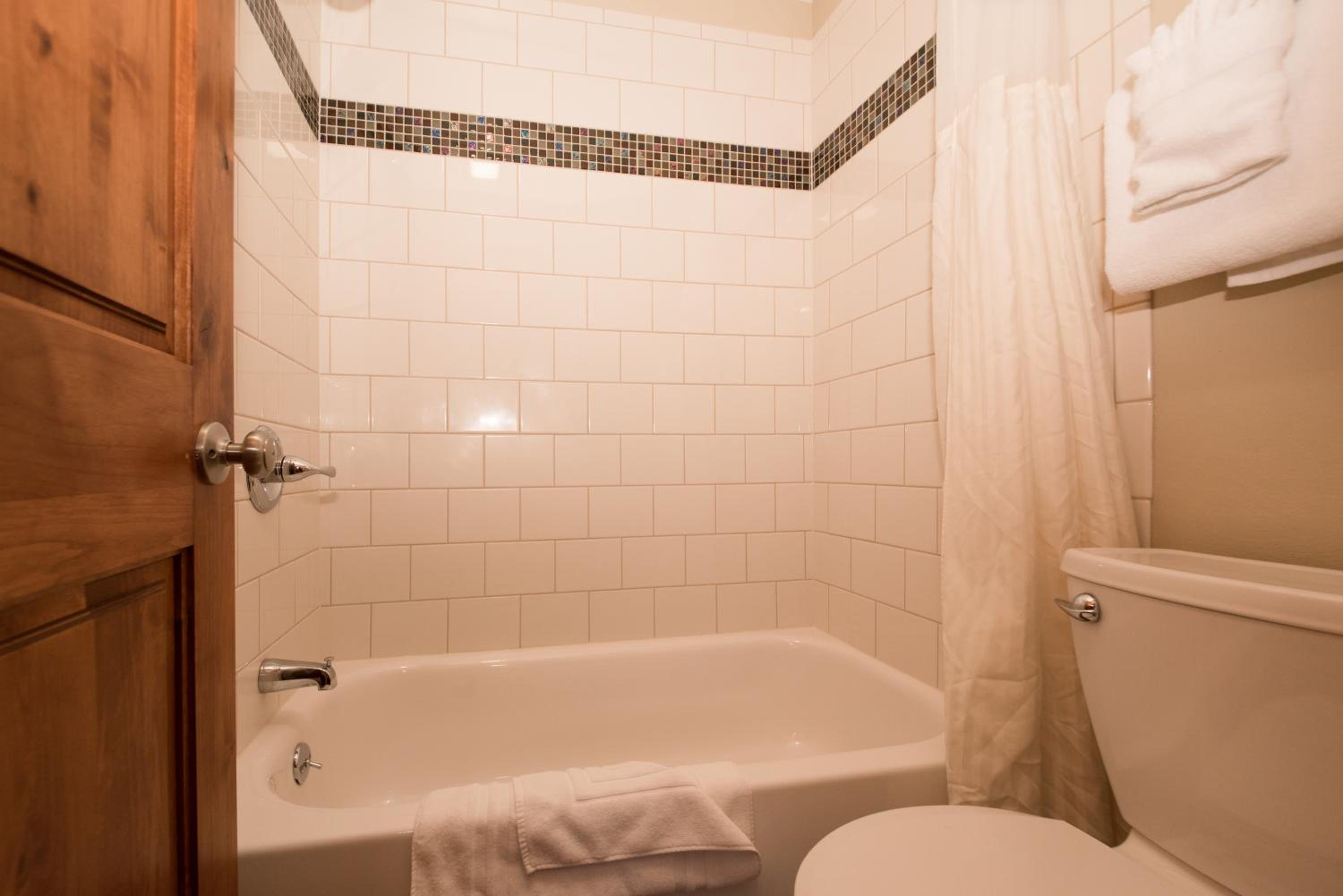 The Maxwell Inn - Property Image 14