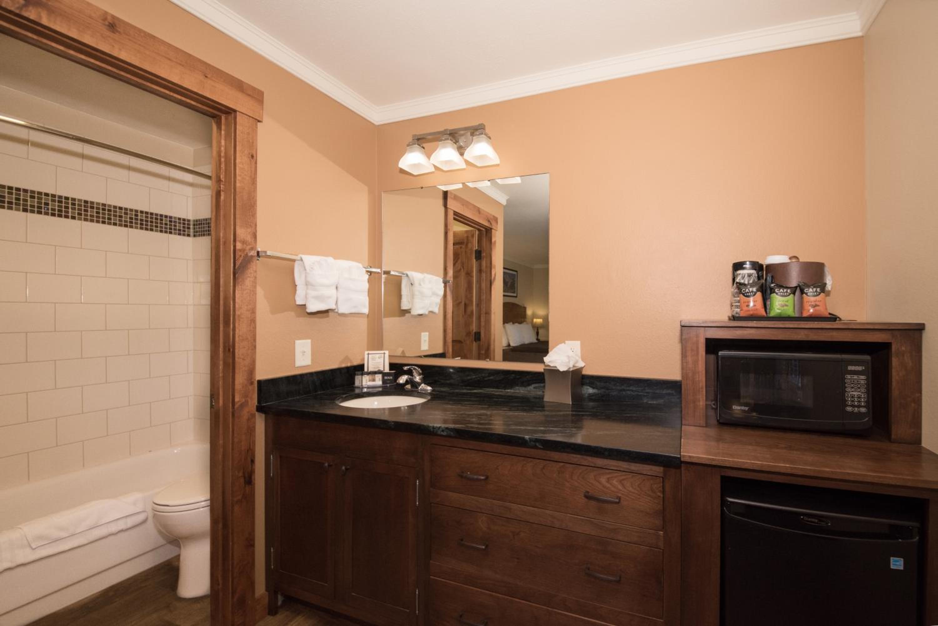 The Maxwell Inn - Property Image 17