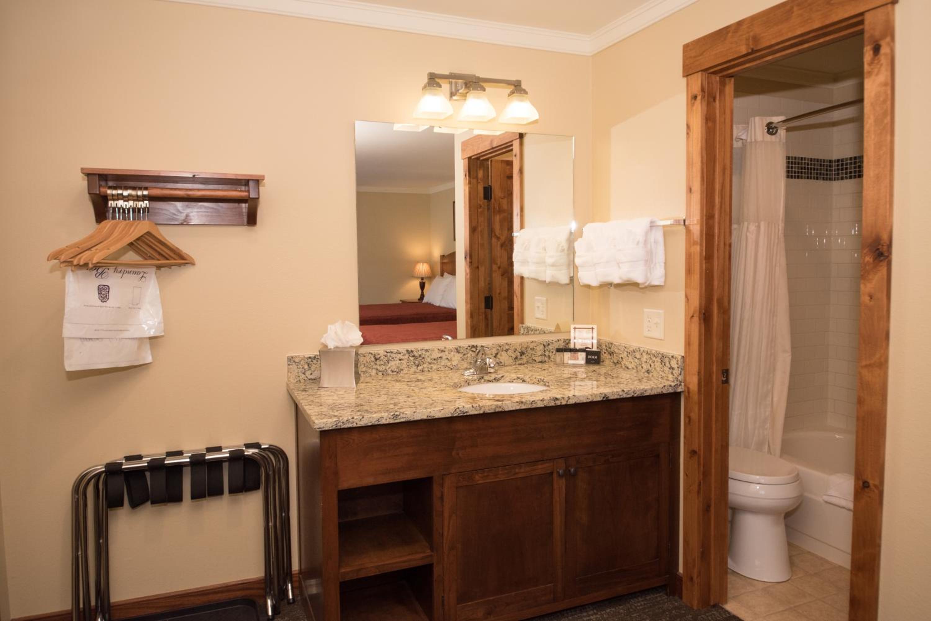 The Maxwell Inn - Property Image 13