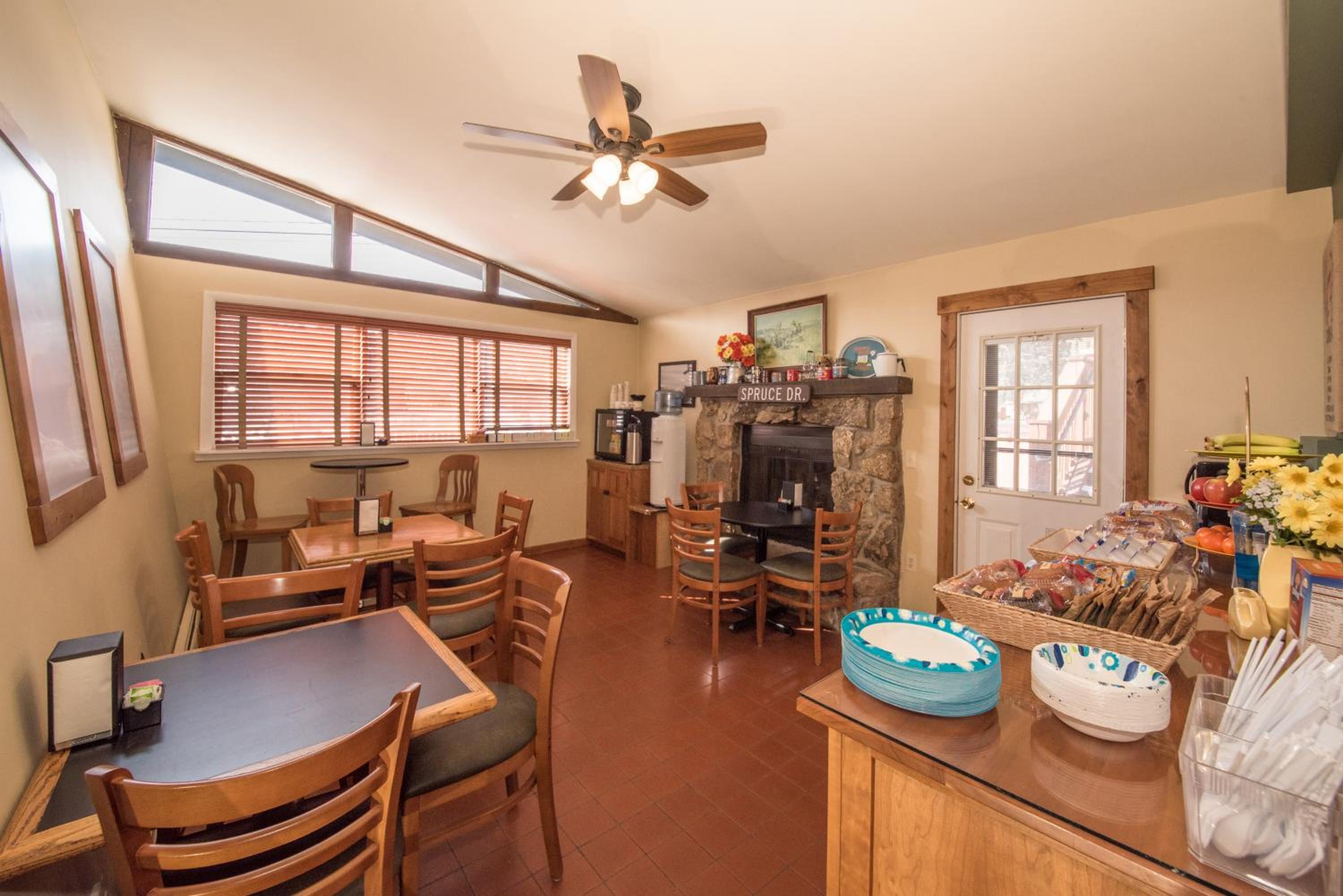 The Maxwell Inn - Property Image 36