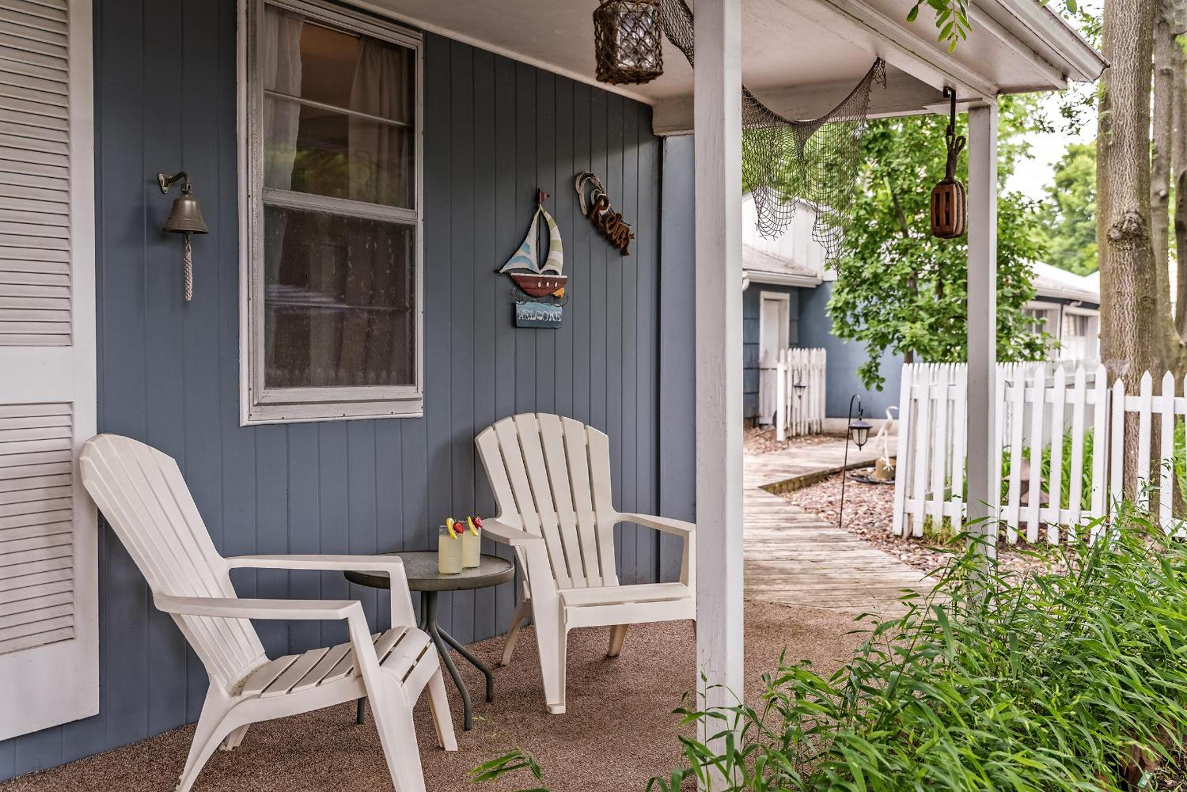 Silver Heart Inn & Cottages