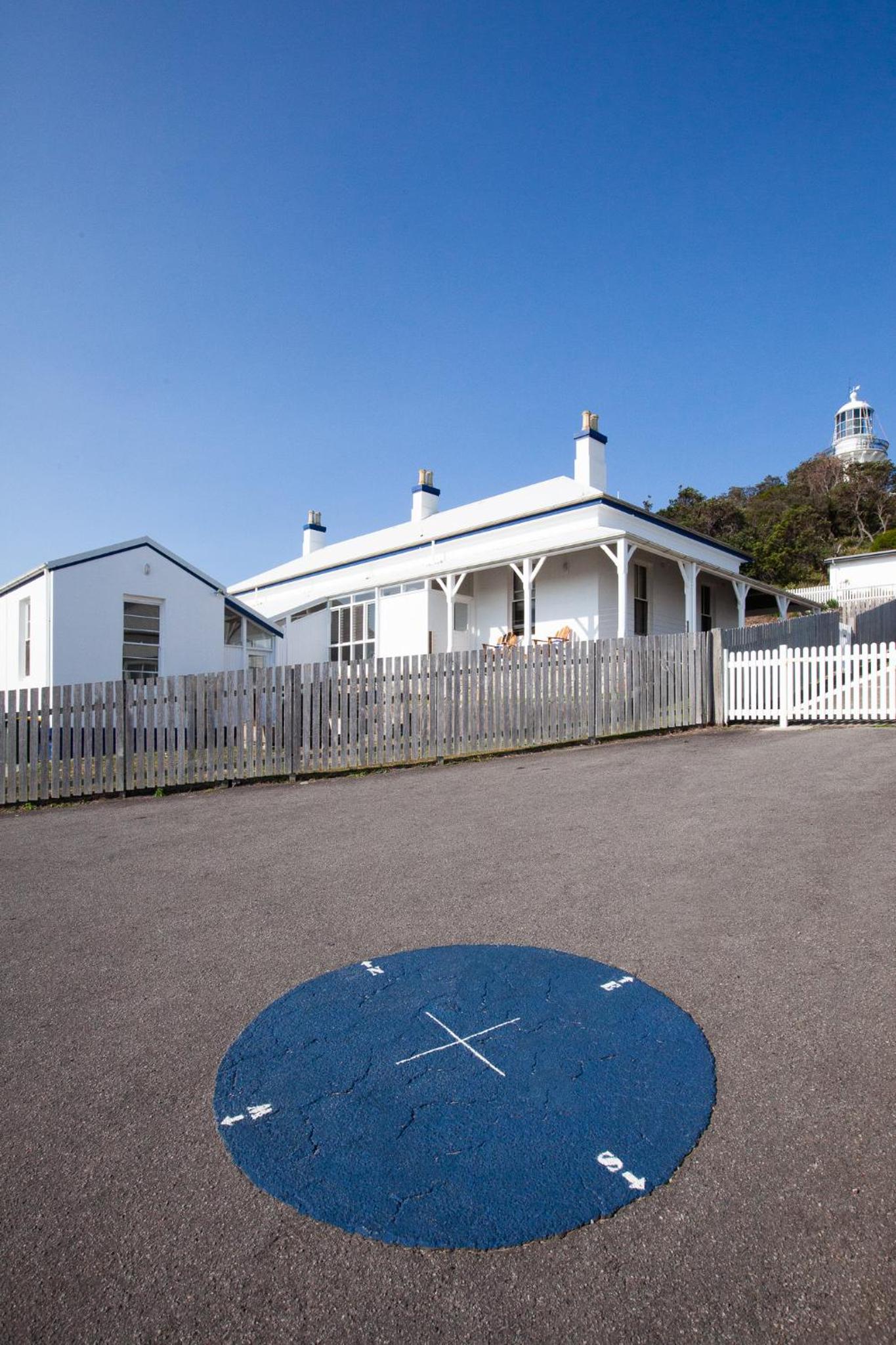 Seal Rocks Lighthouse Cottages