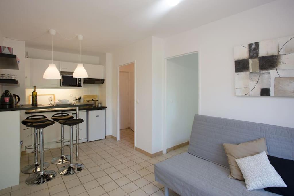 Appartement calme, clim, patio XXL, piscine&parking