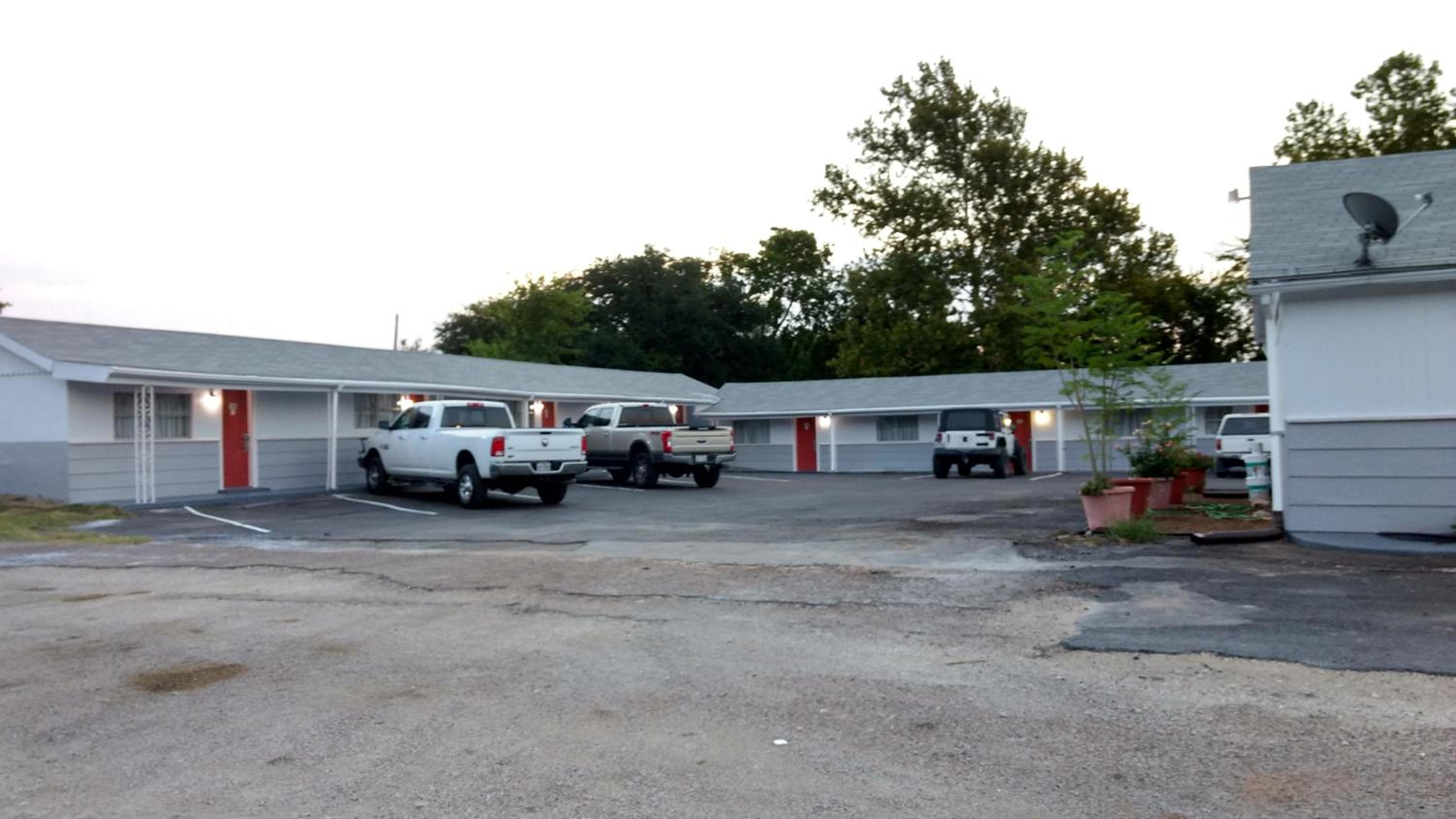 Budget Inn Hamilton view 2