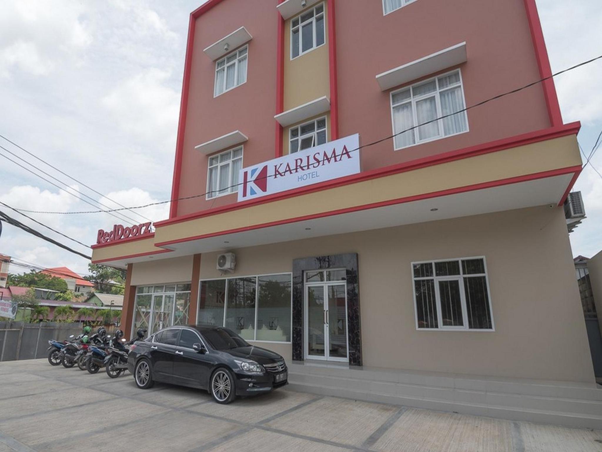 Hotel RedDoorz near Islamic Center Samarinda - Image 1