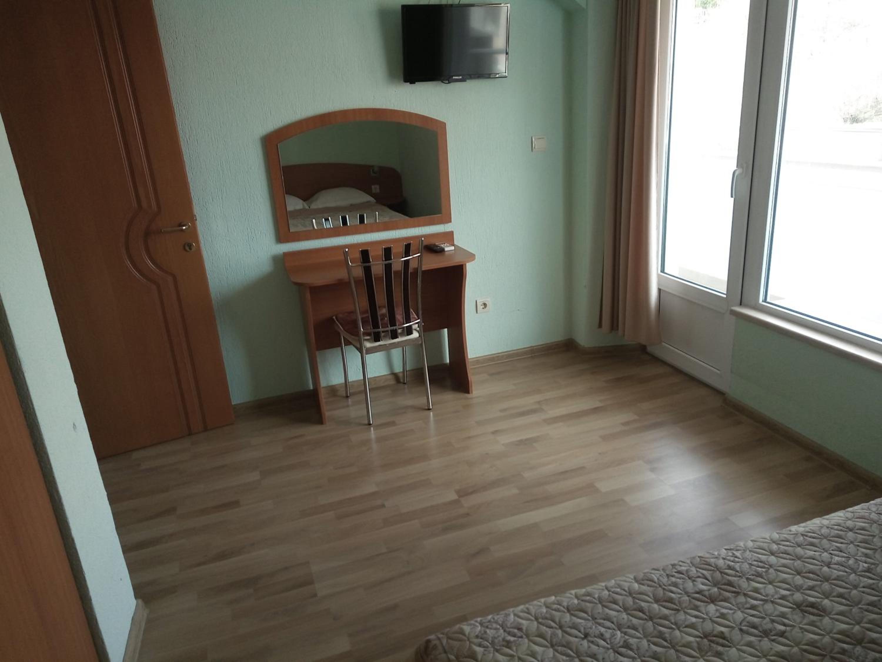 Photo 19