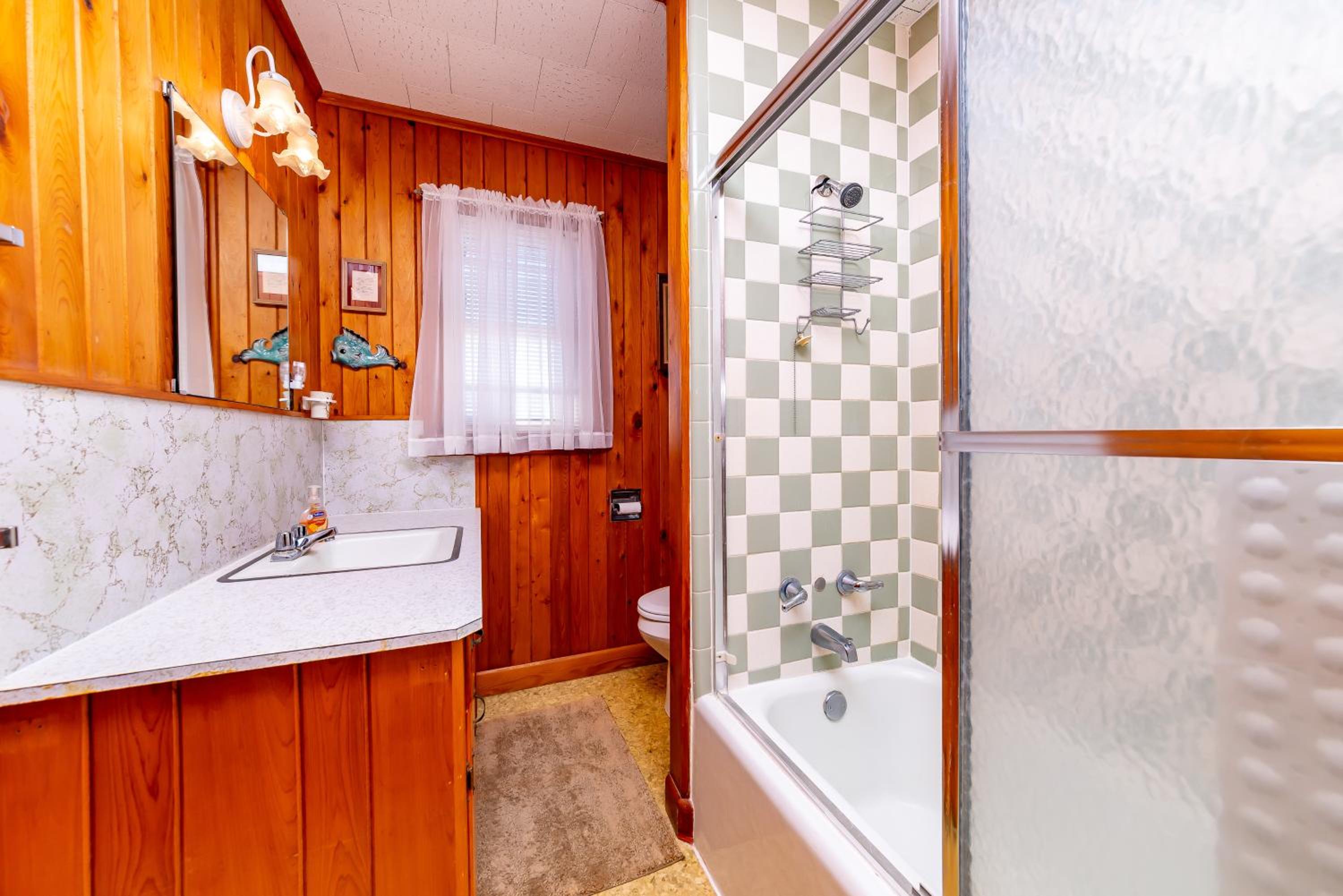 Williams - S Nags Head MP 19, 100 Ft to the Beach, Ocean View, 3 Bedrooms, Close to Pier