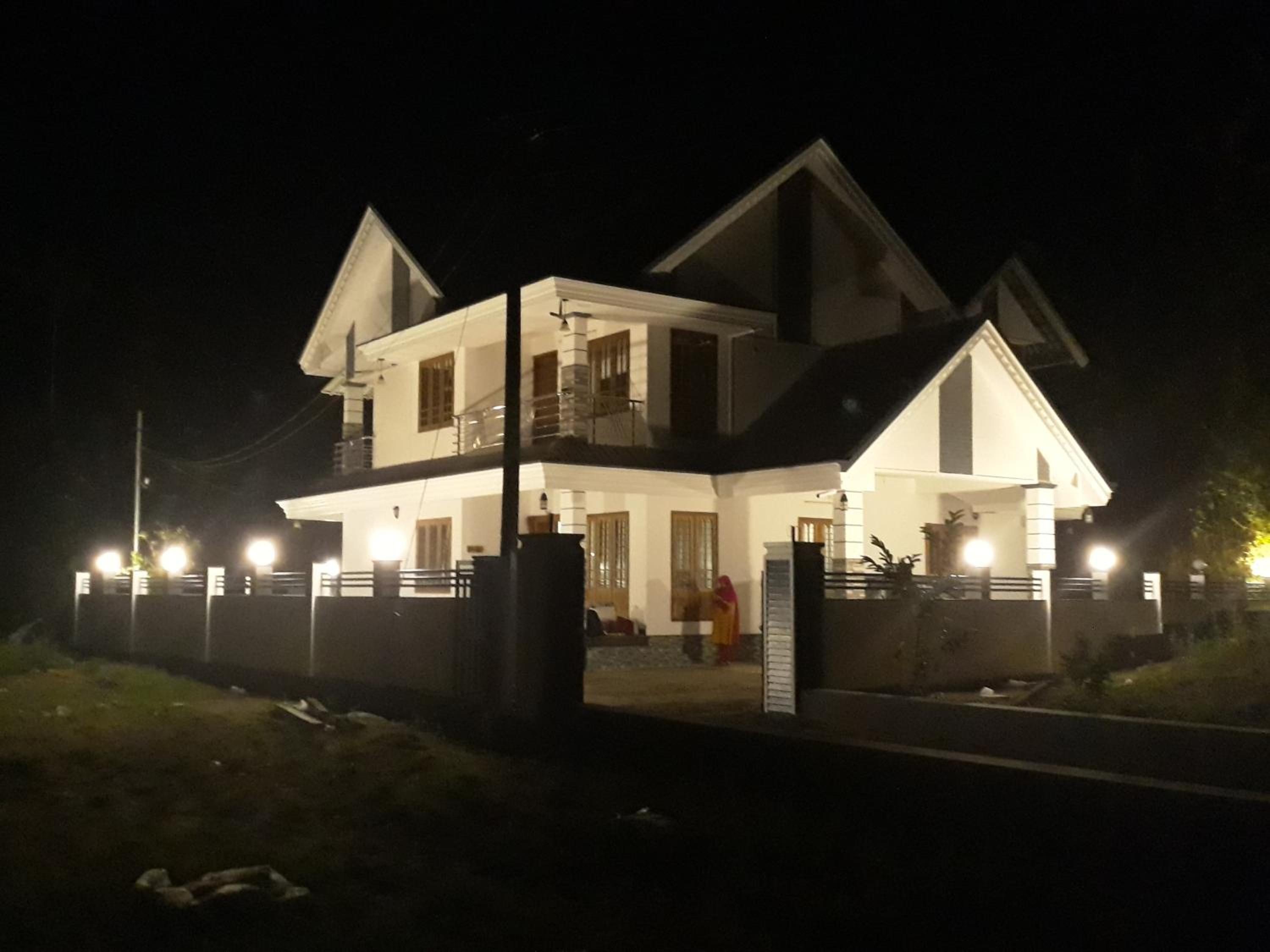 White Petals -3 BHK Homestay Munnar - Available For Indian Nationals Only view 3