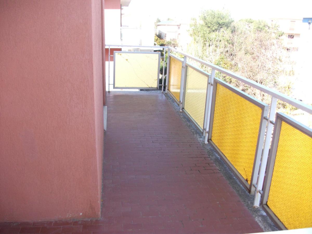 La Riva photo 2