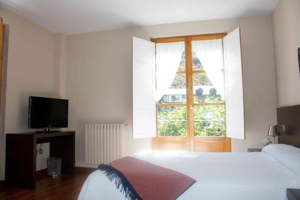 Hostal El Palacio view 3