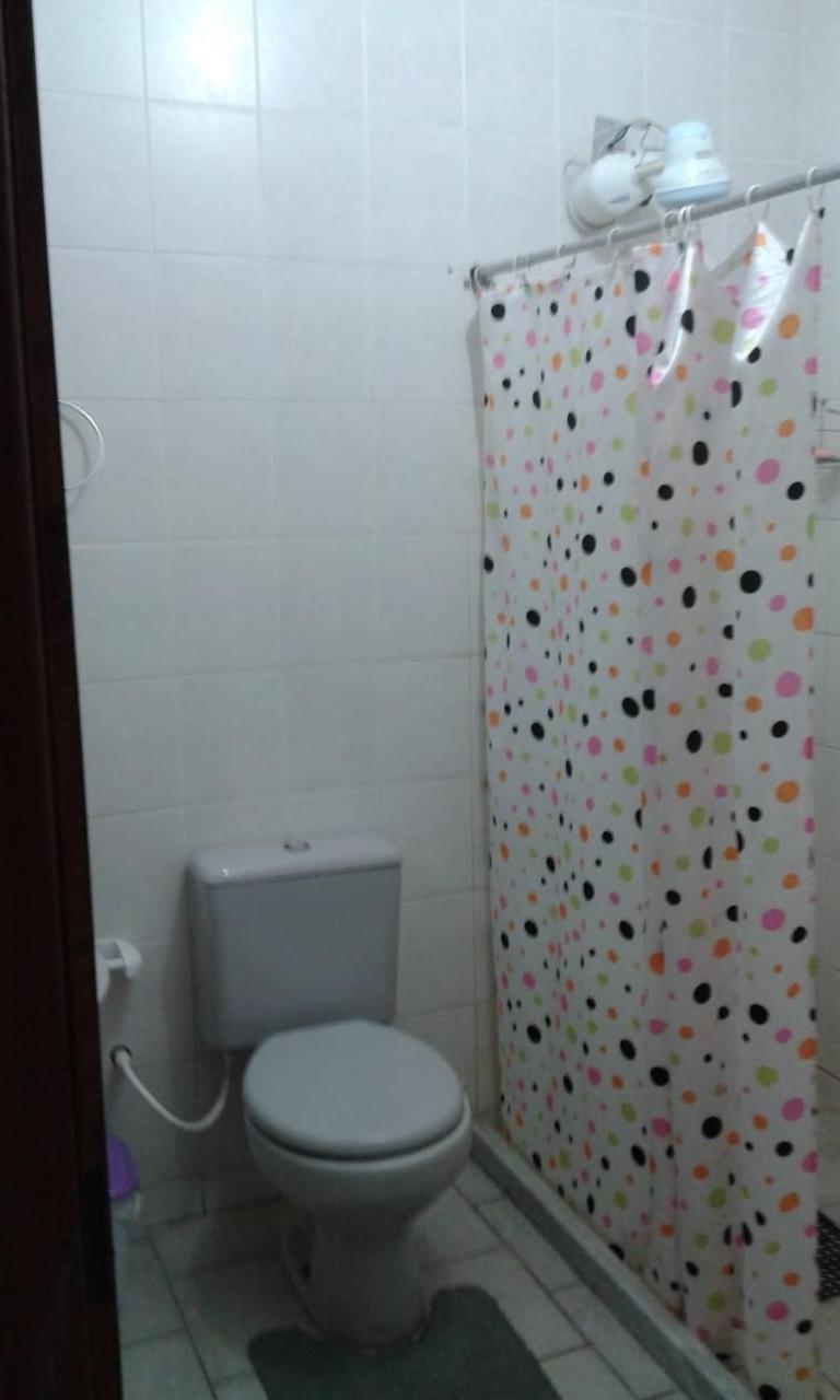 Casa com 2 quartos em condomínio