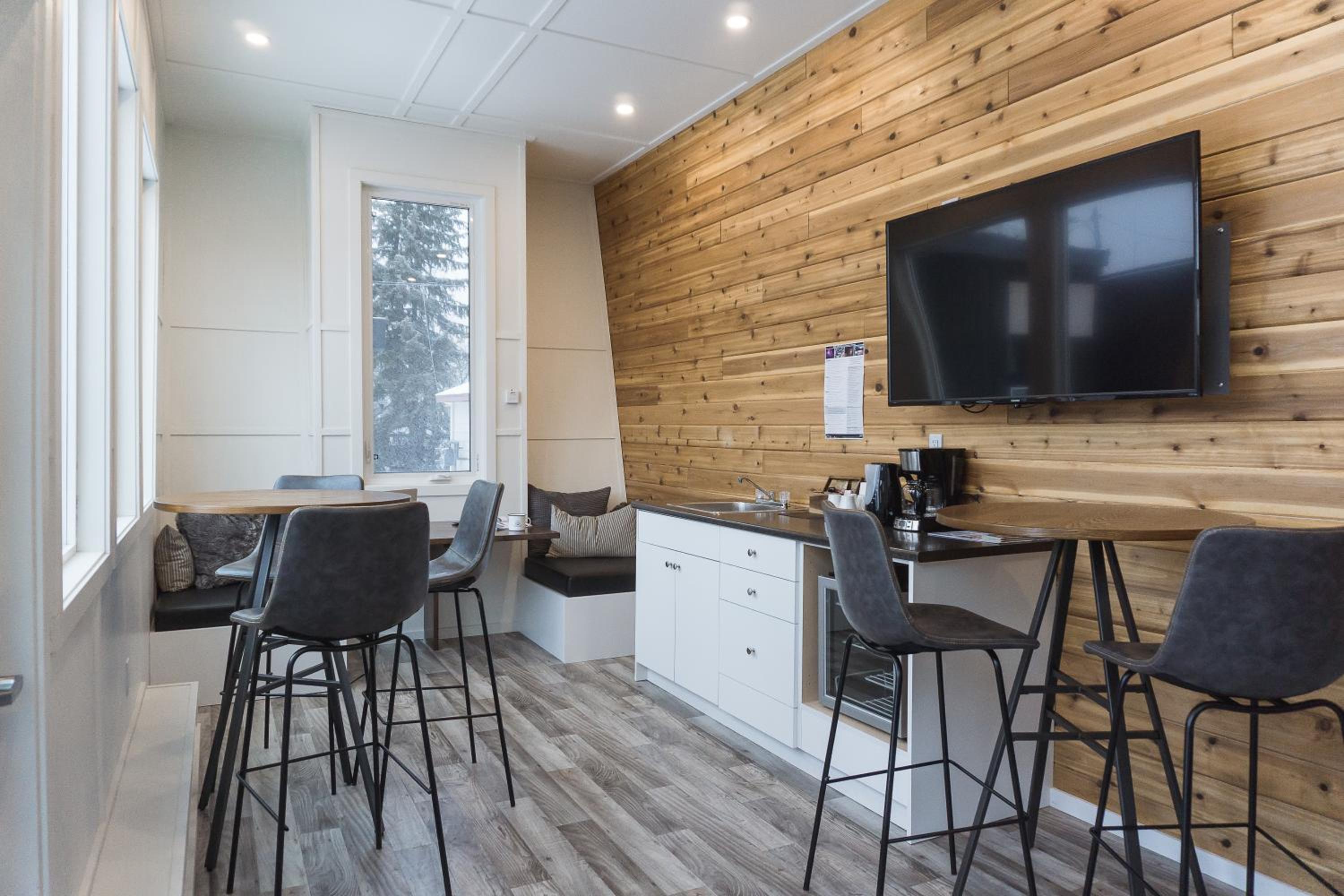 Fernie Vacations - Tiny Homes by Snow Valley Lodging - Property Image 9