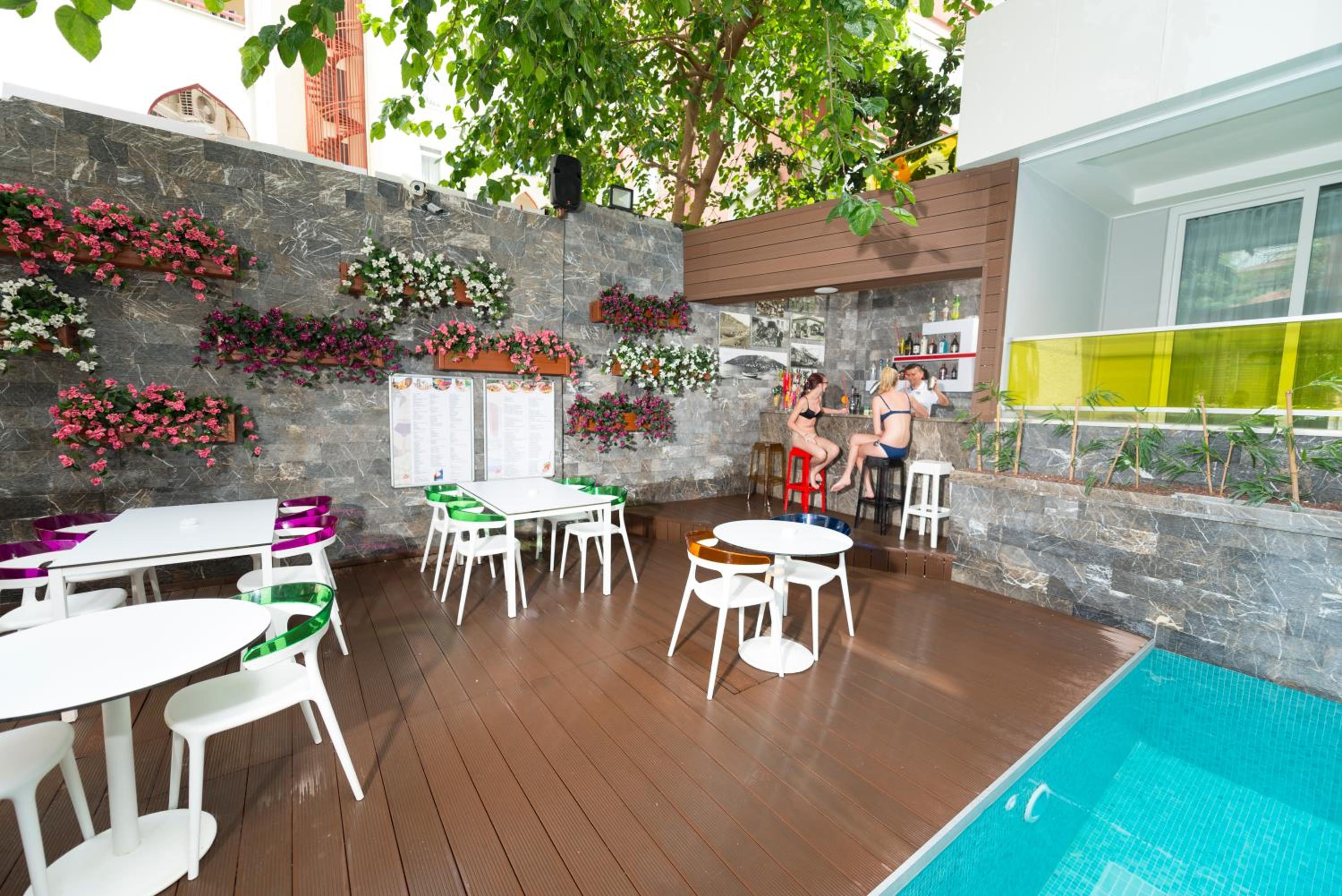 Kleopatra Suit Hotel - Image 9