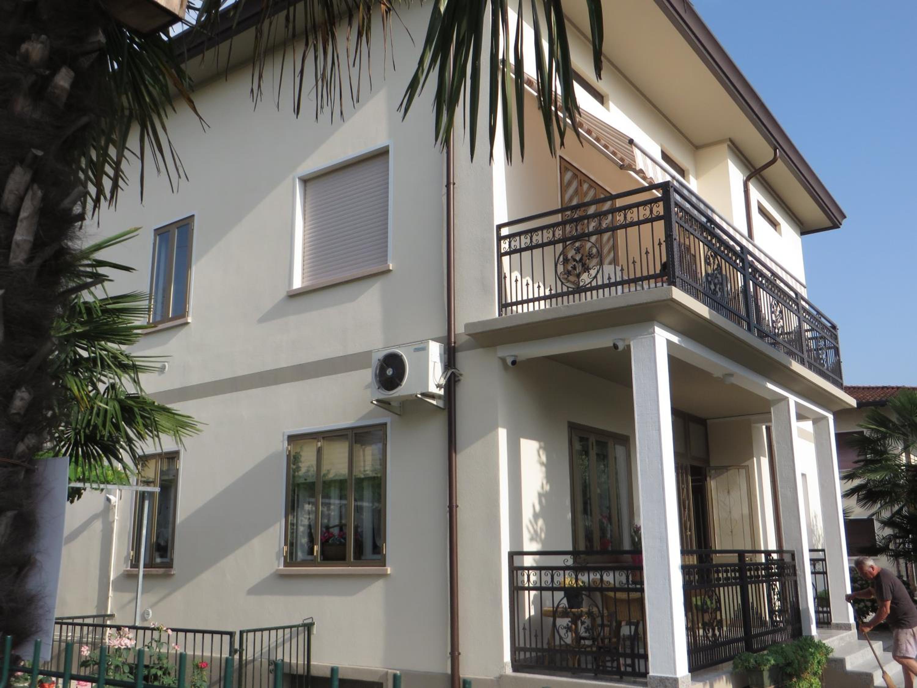 CASA ROMAN ITALIA, Center Sacile view 2