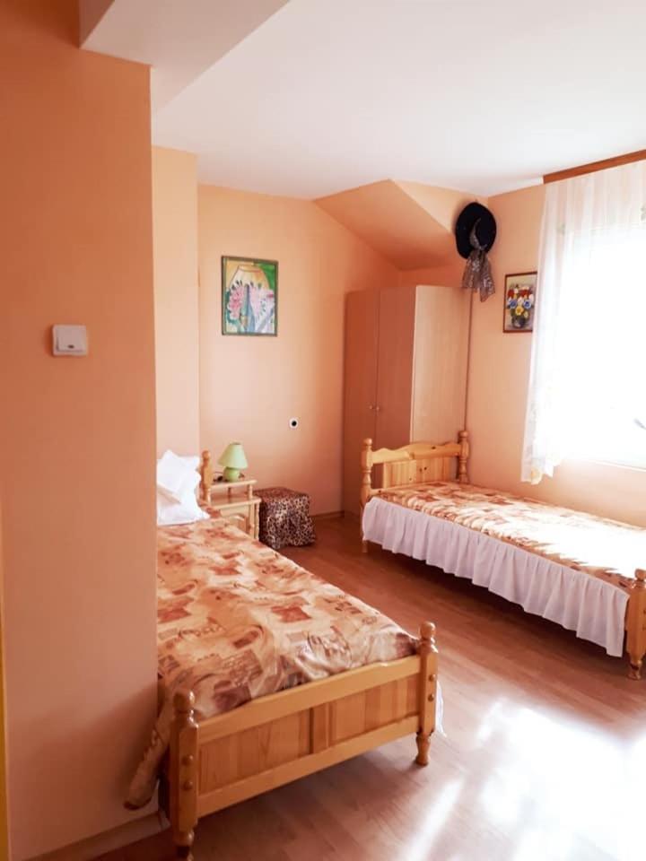 Hadjibulevata Guest House