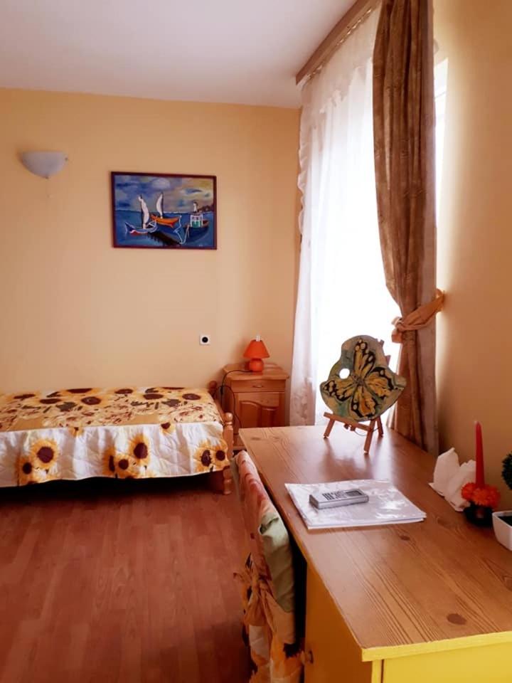 Hadjibulevata Guest House