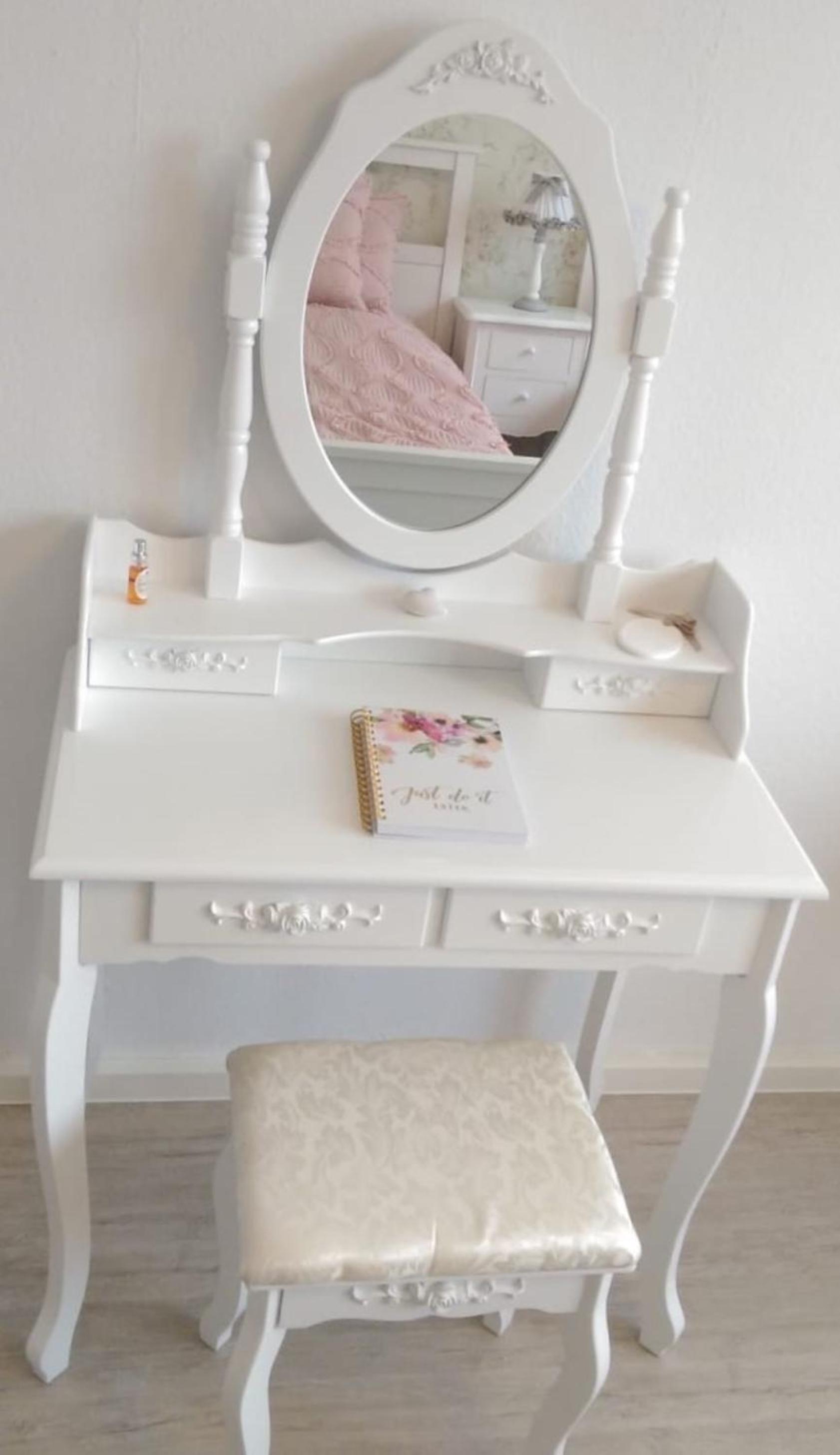 Romantic Style Apartment Berlin Alexanderplatz