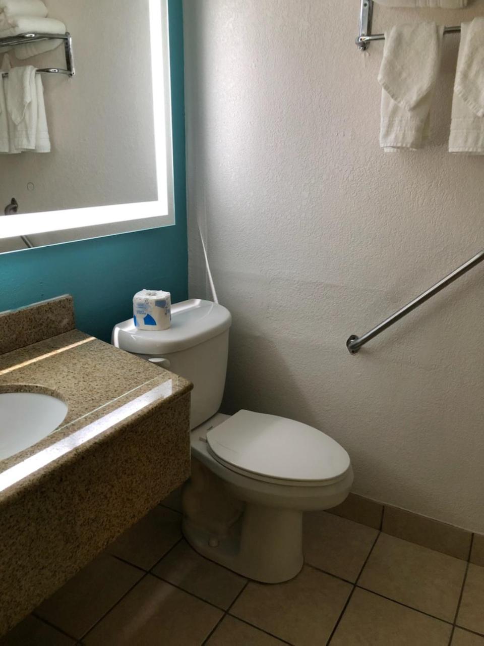 Howard Johnson by Wyndham Winter Haven FL, Billede 29