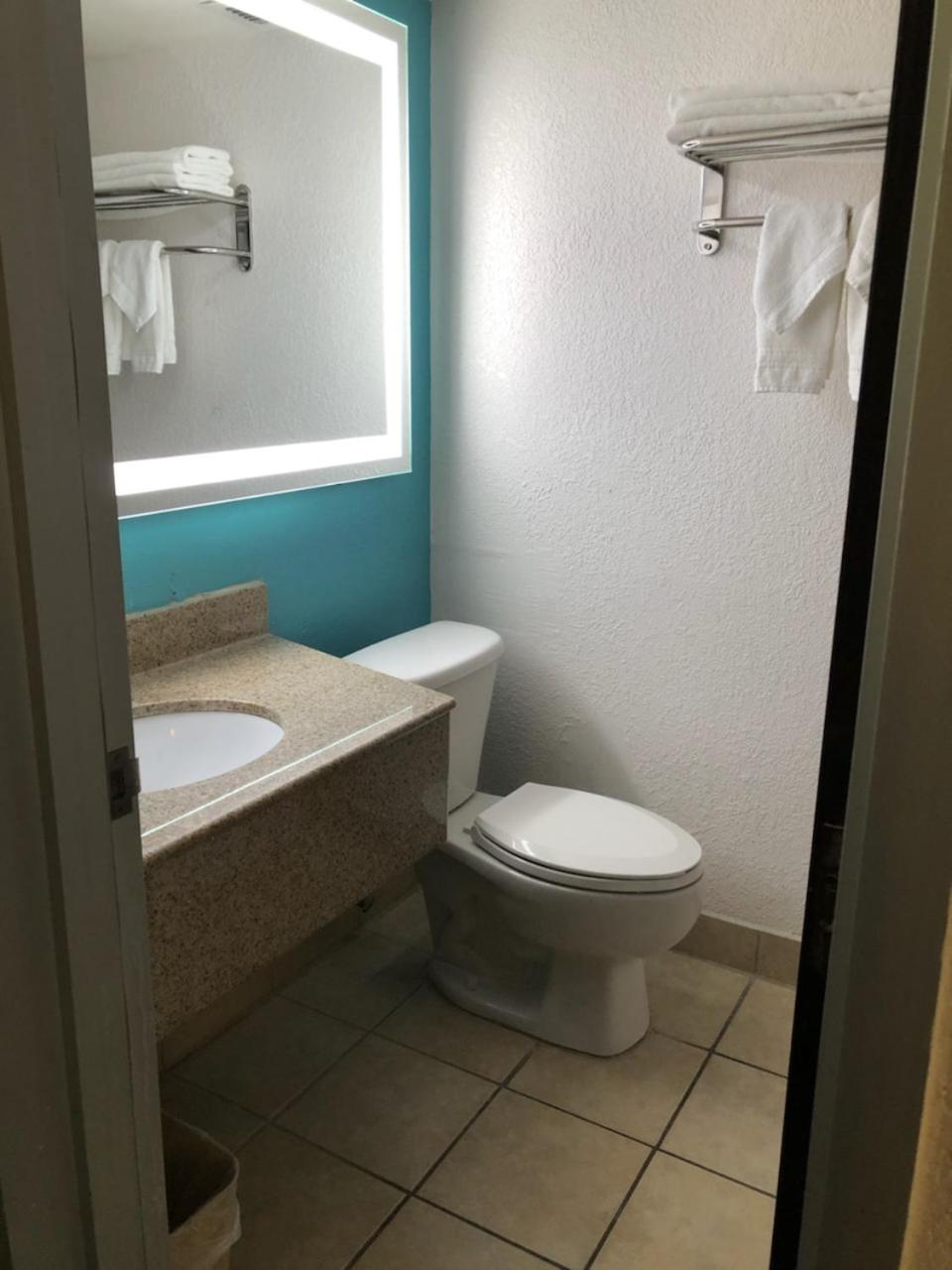 Howard Johnson by Wyndham Winter Haven FL, Billede 26