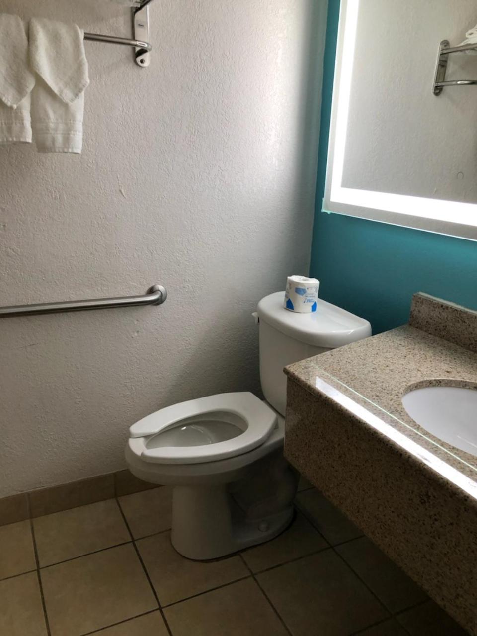 Howard Johnson by Wyndham Winter Haven FL, Billede 31