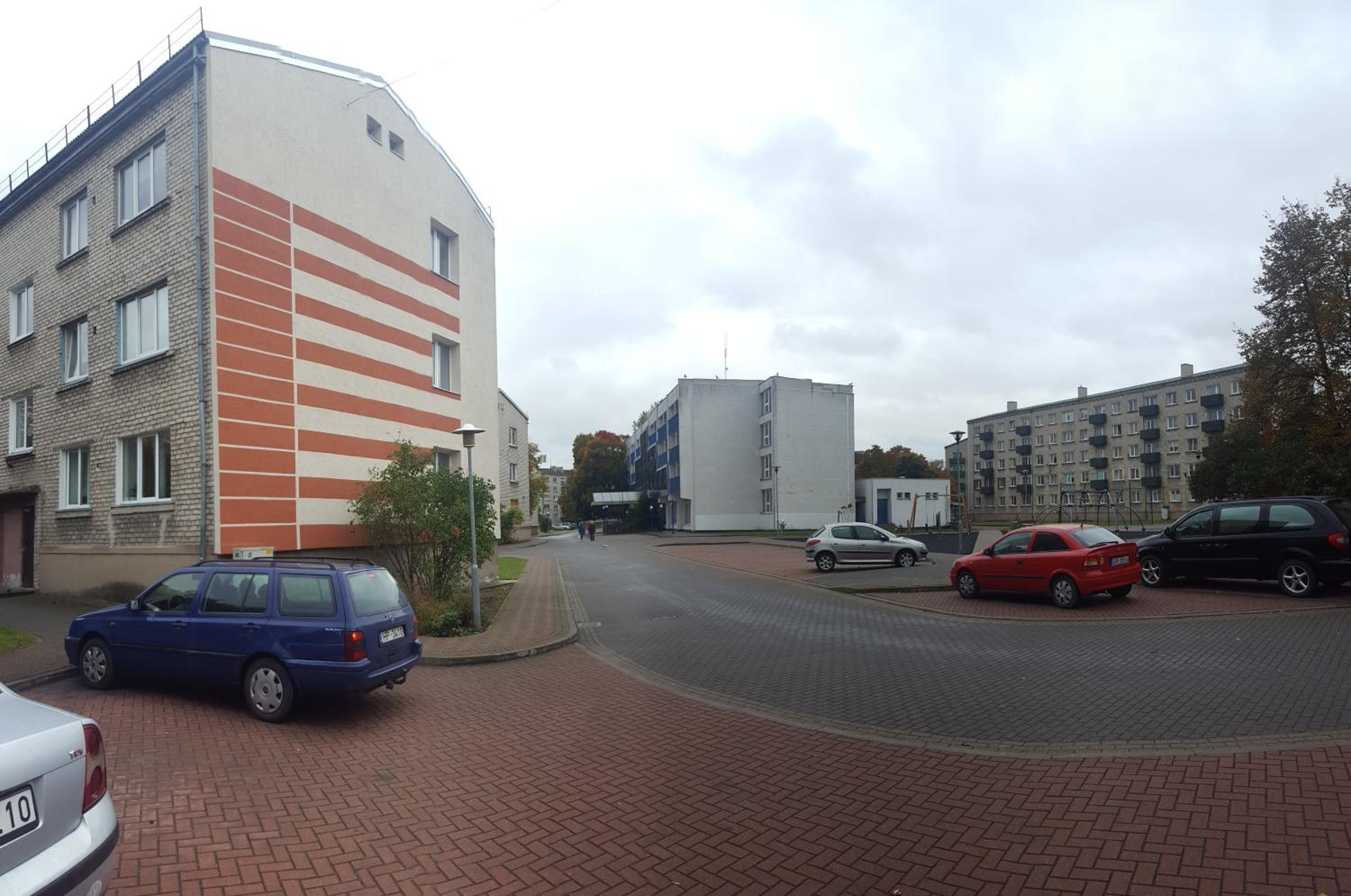 Modern and fully equipped apartment view 2