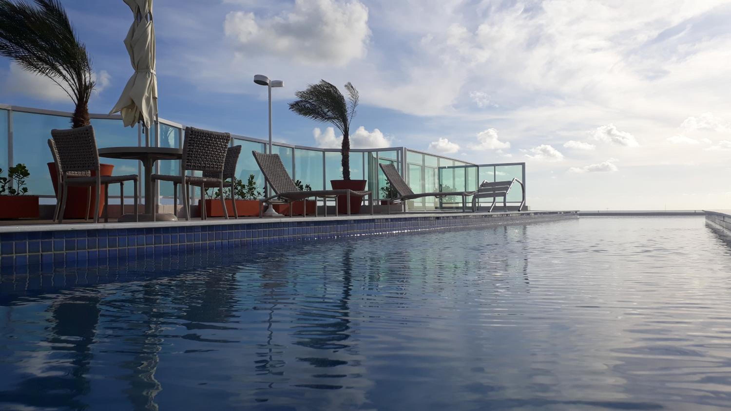 Flat praia Bessa conforto localização e seguro