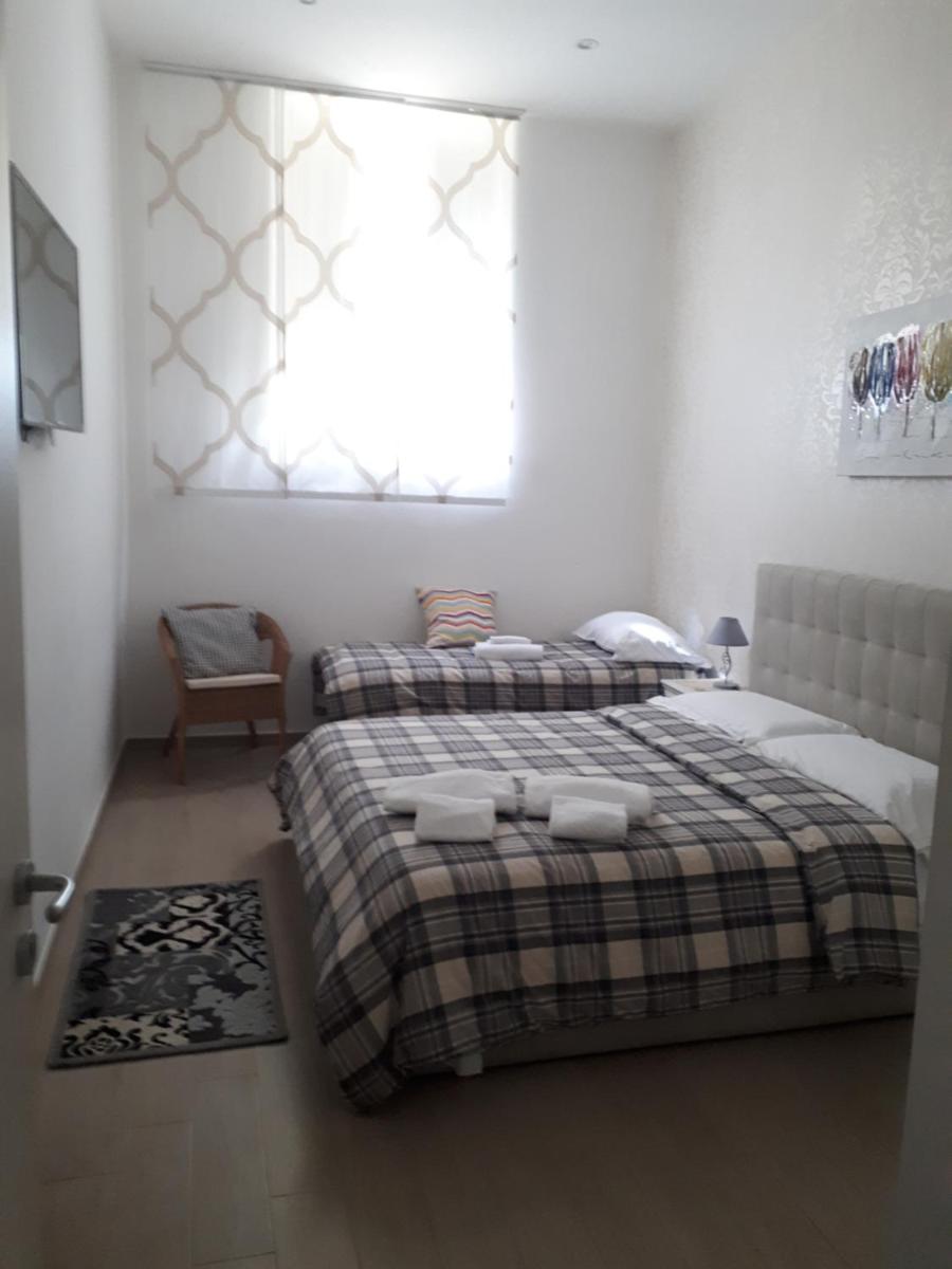 Garibaldi House Apartment