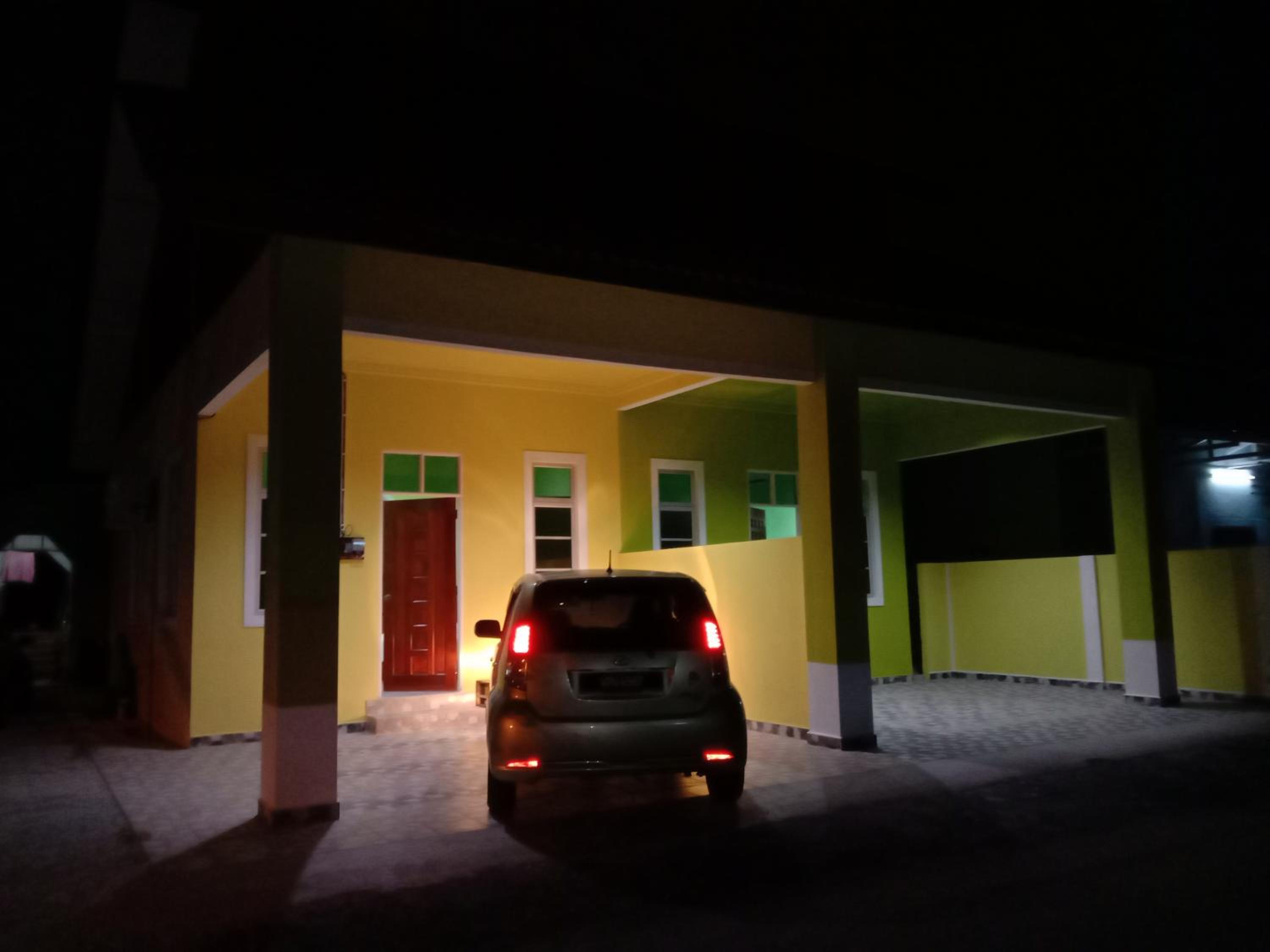 DYANA INN TRANSIT ROOMS photo 5