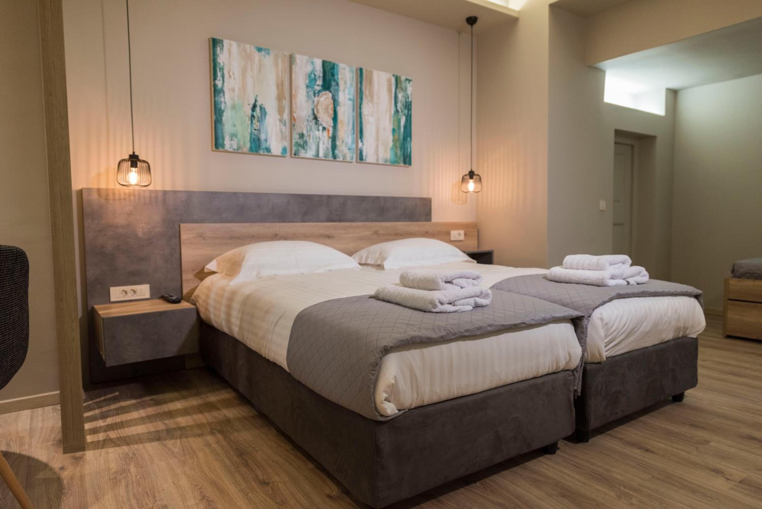 Wisdom Residence Luxury Apartments at Plaka