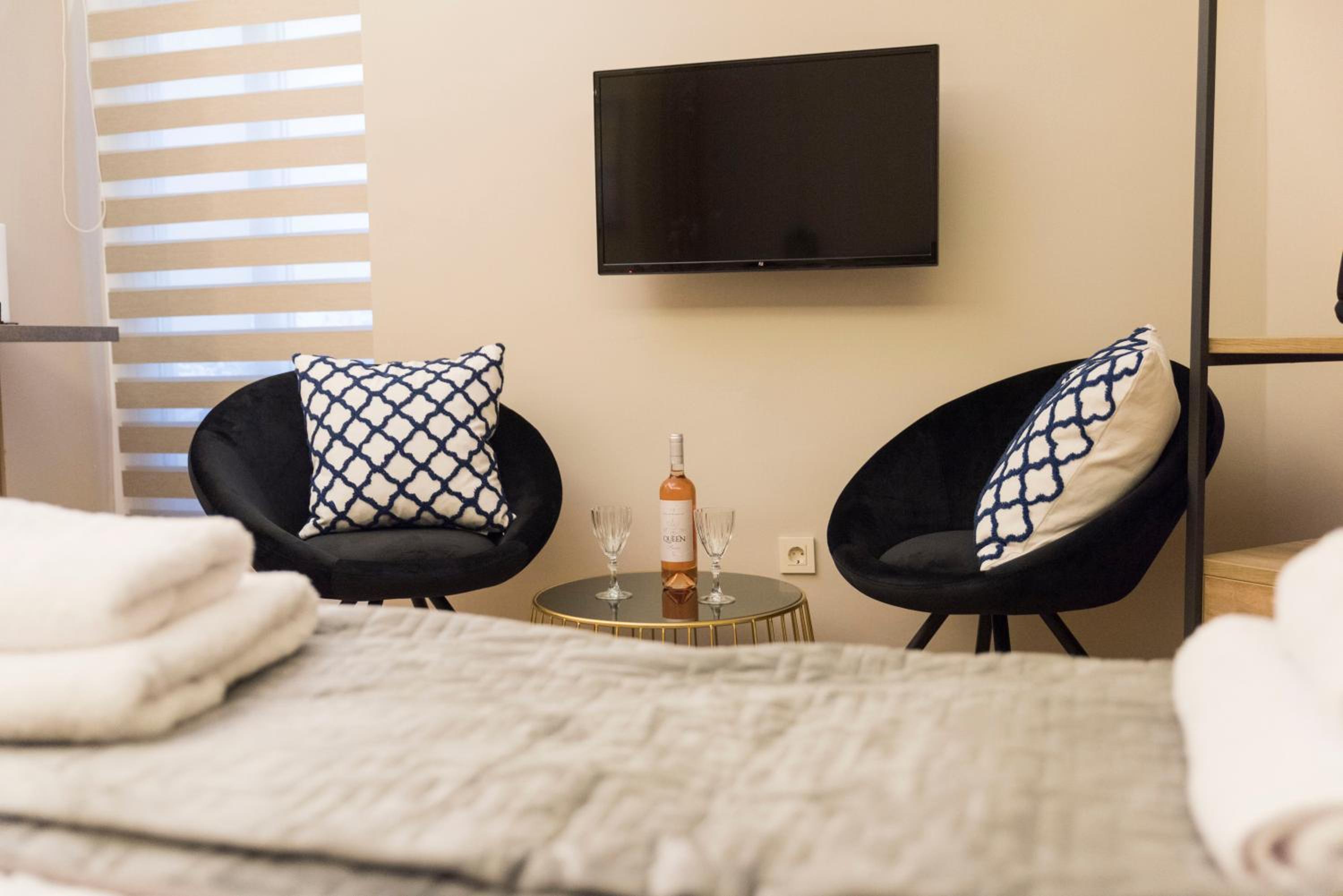 Wisdom Residence Luxury Apartments at Plaka