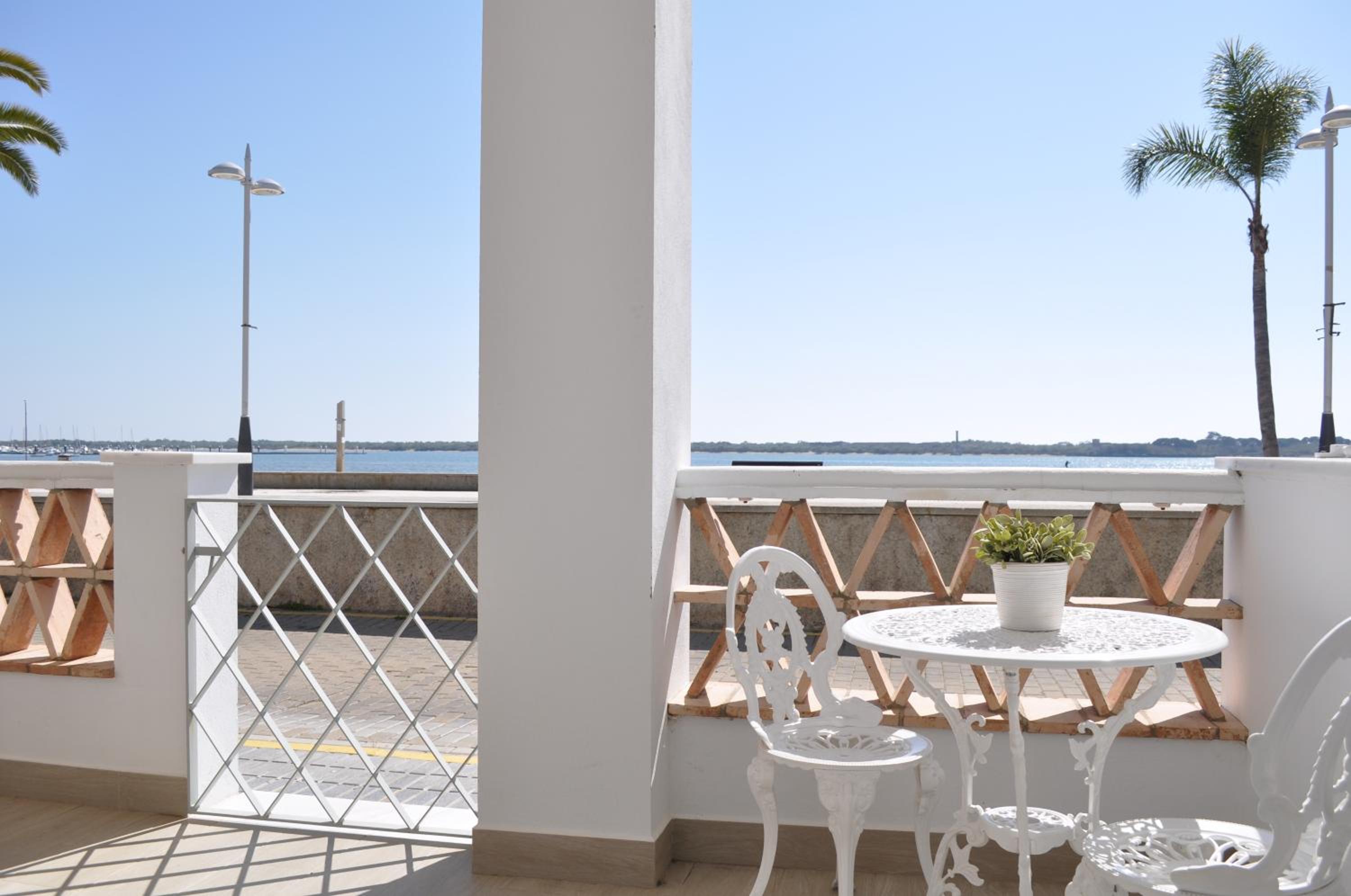 Apartamentos en Paseo Maritimo view 3