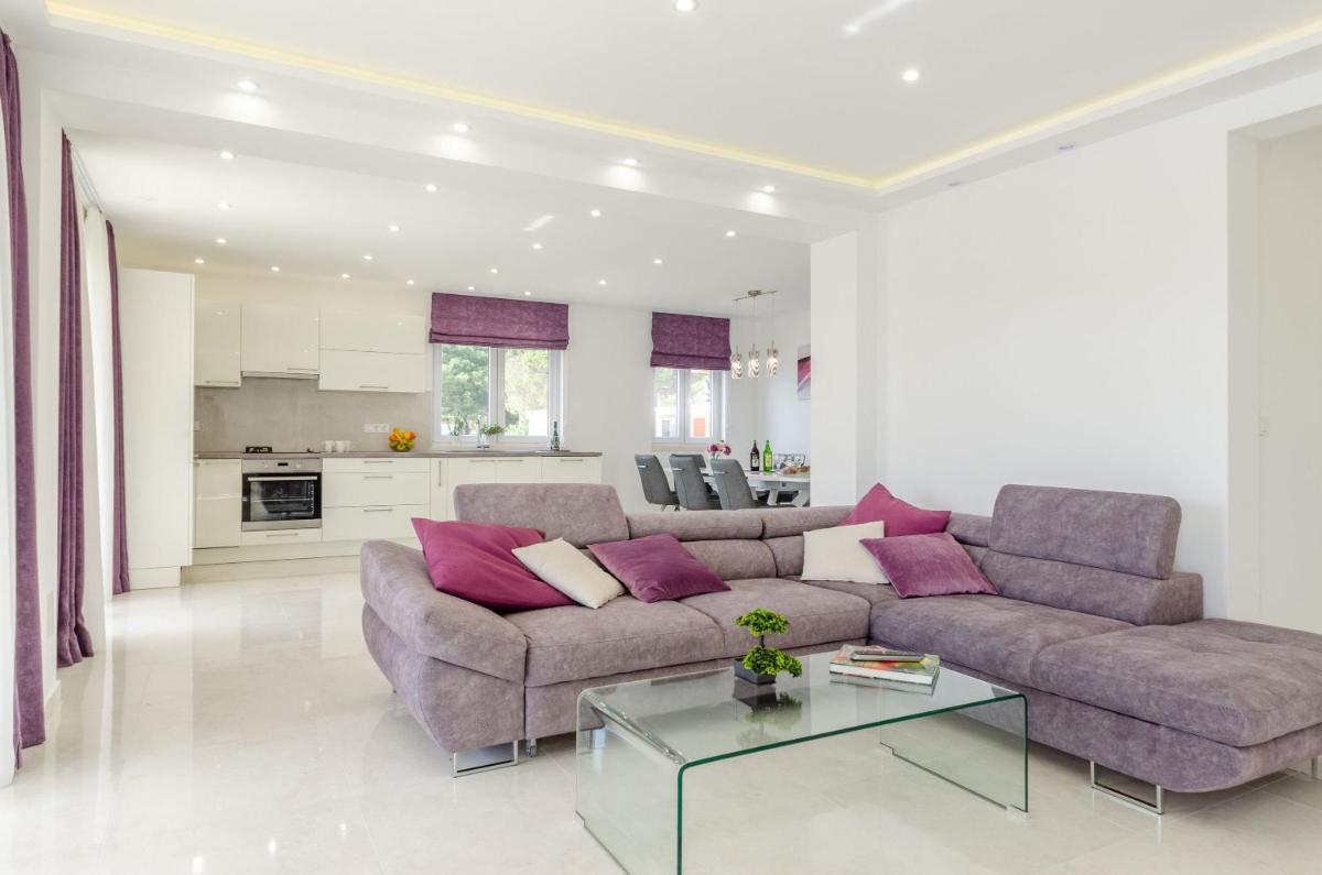 Antea Apartment view 2