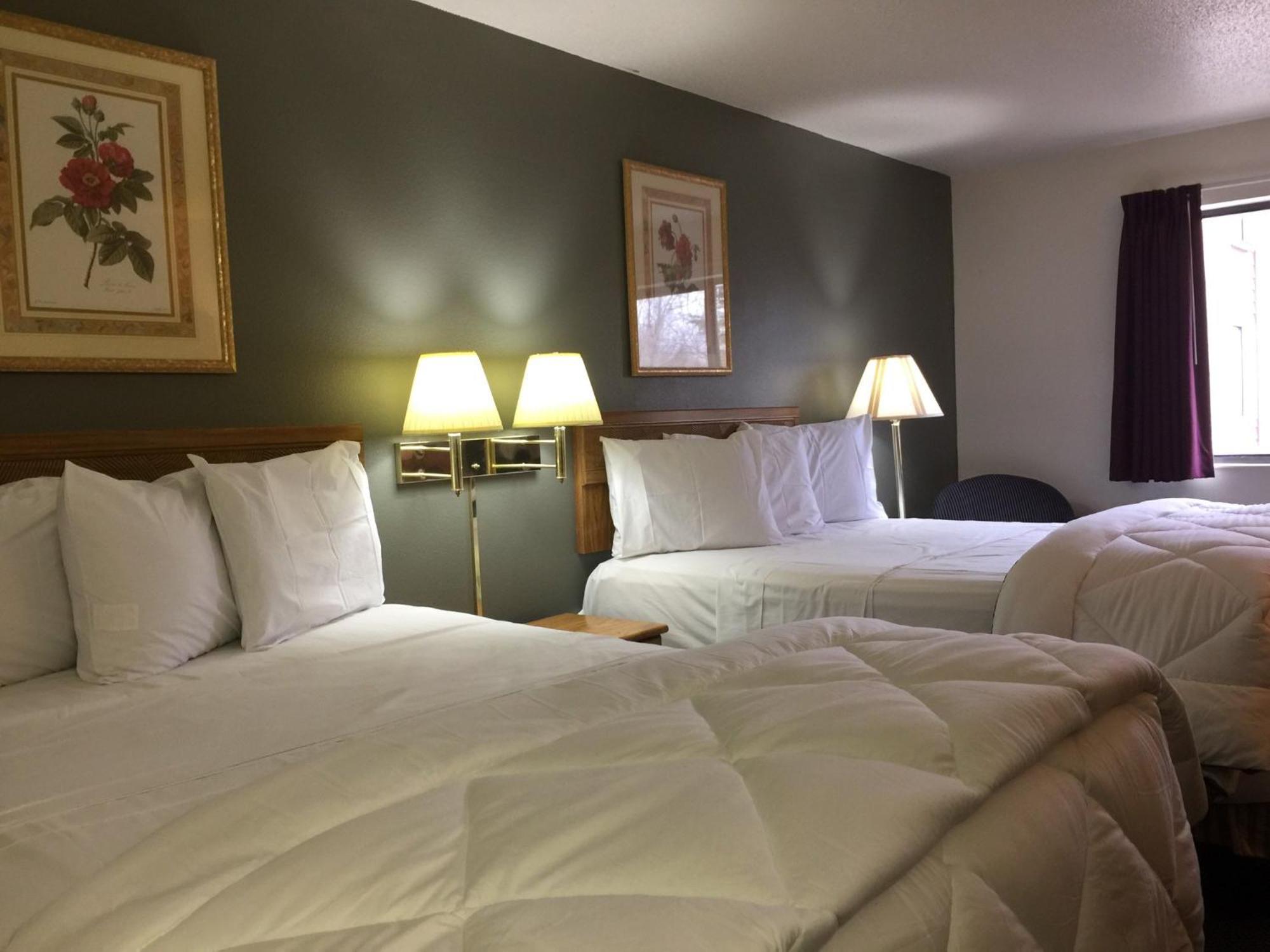 Amerihost Inn  Suites Fulton - Property Image 8