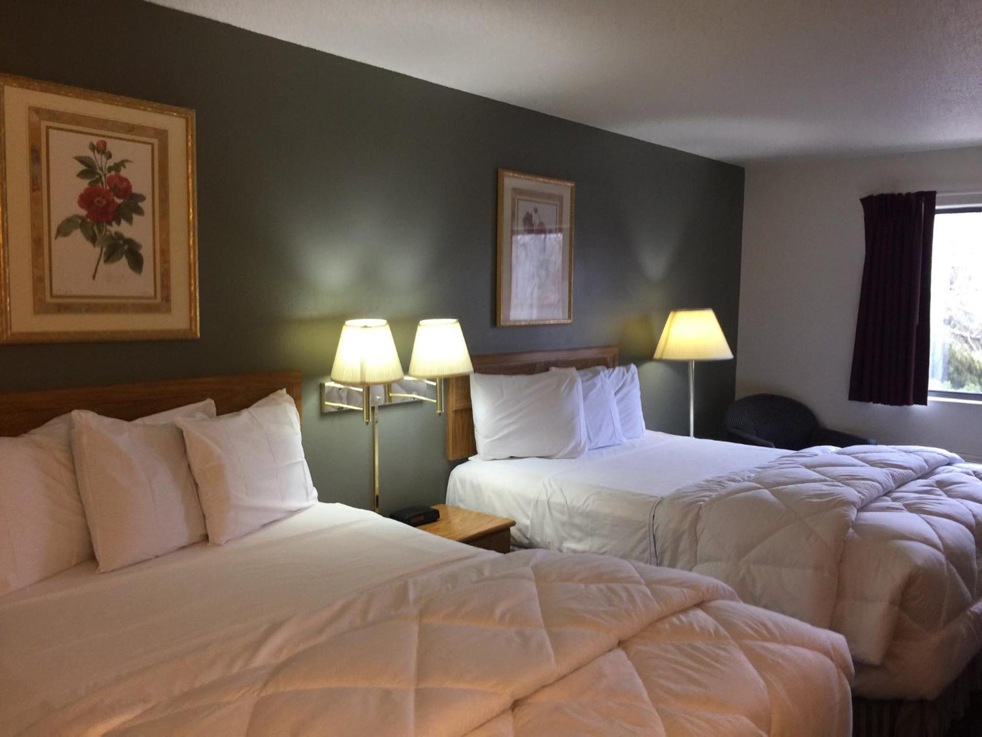 Jefferson City Vacations - Amerihost Inn  Suites Fulton - Property Image 2