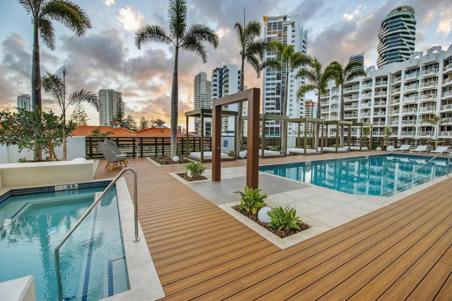 Qube Broadbeach Ocean View Apartments