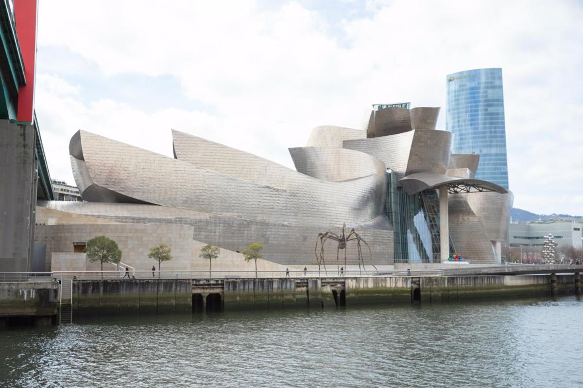 Pensión H30 Bilbao view 4