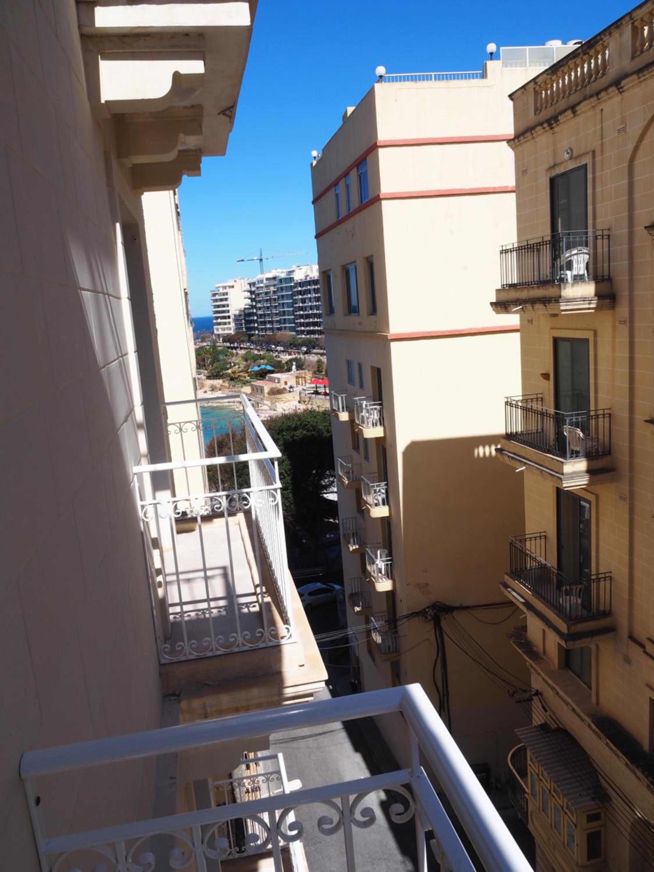 Balluta Sliema Modern Apartment