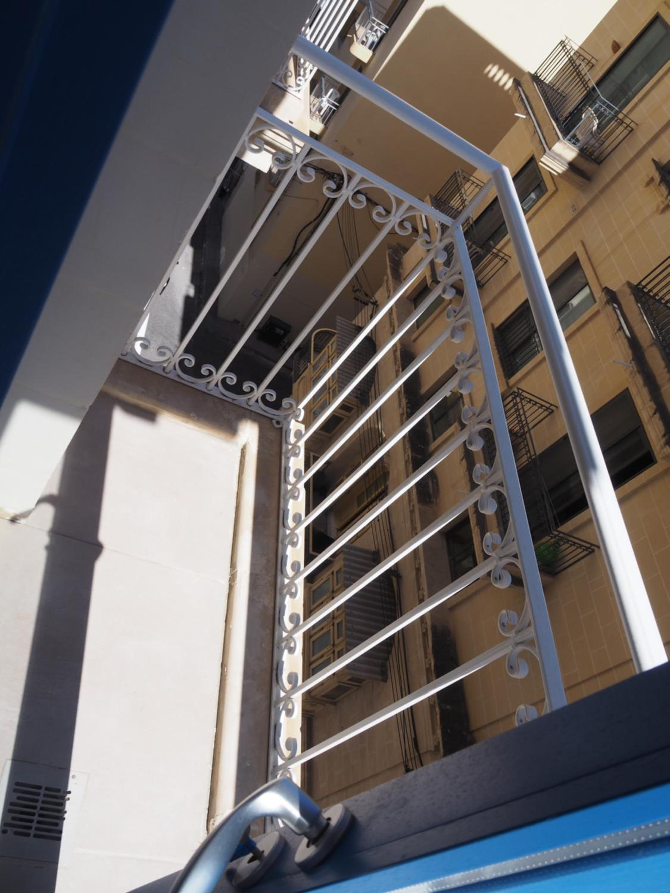 Balluta Sliema Modern Apartment