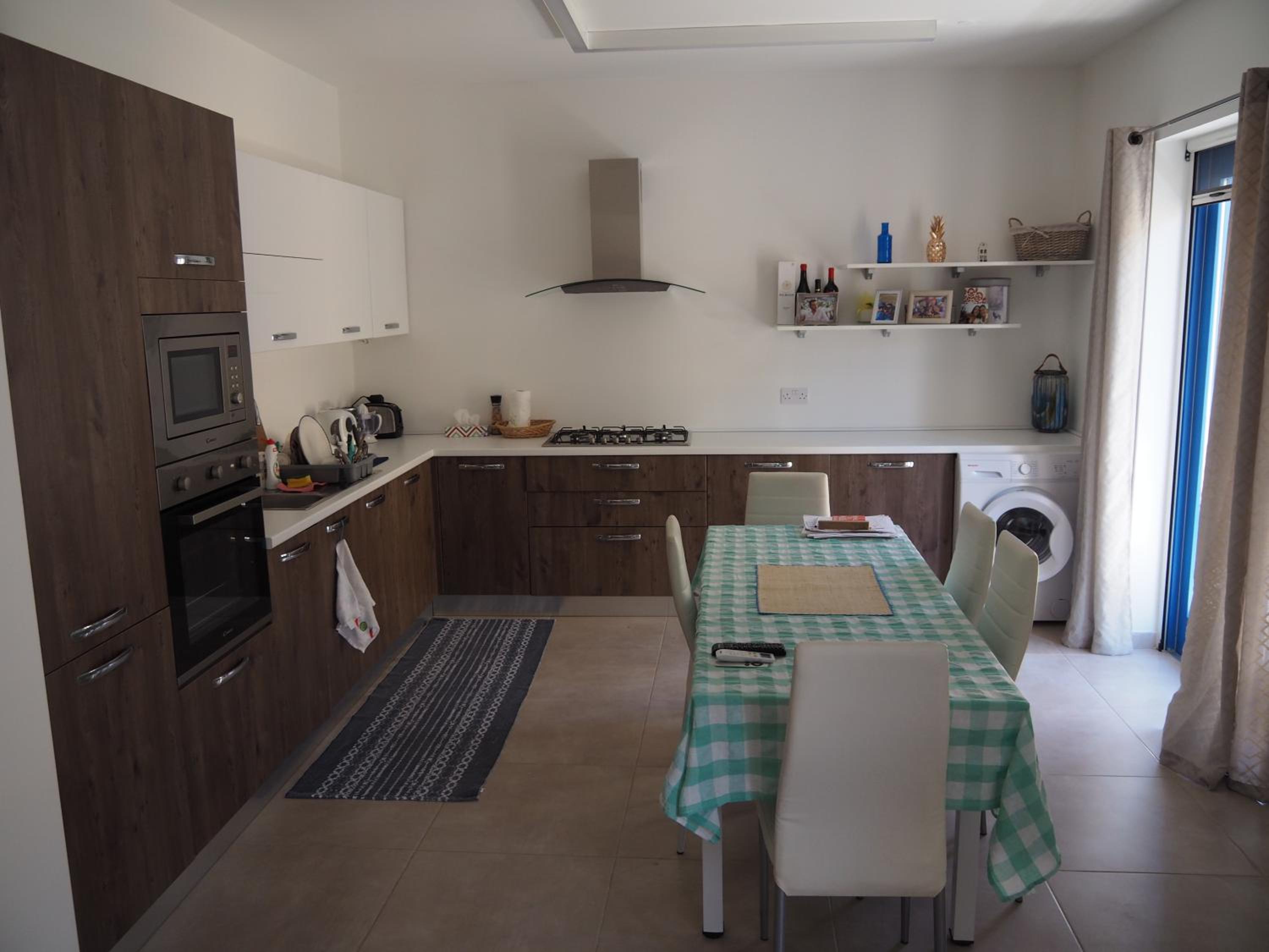 Balluta Sliema Modern Apartment