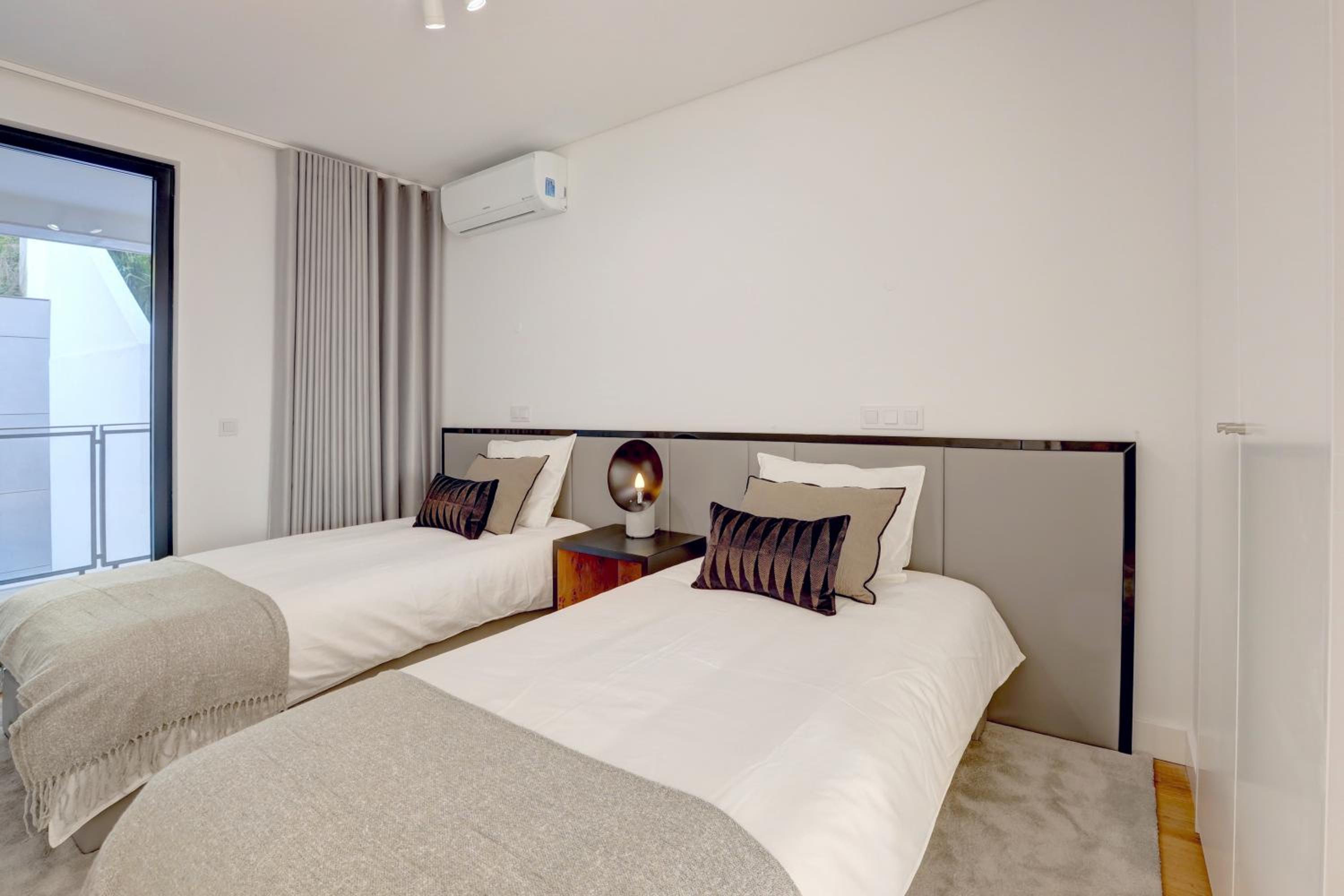 Luxury Graça Apartment The Most Amazing View of Lisbon view 5