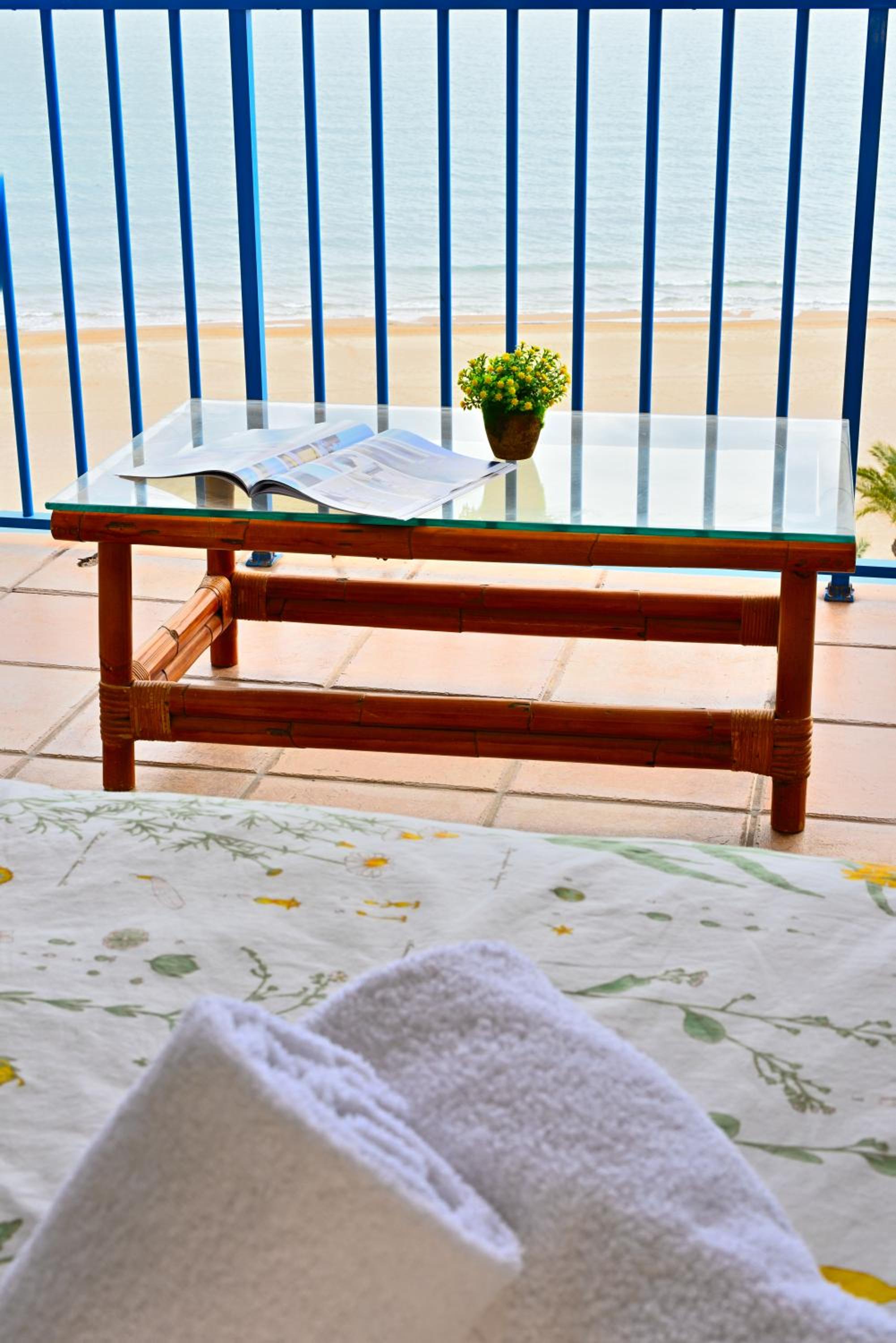 Stay In Azul